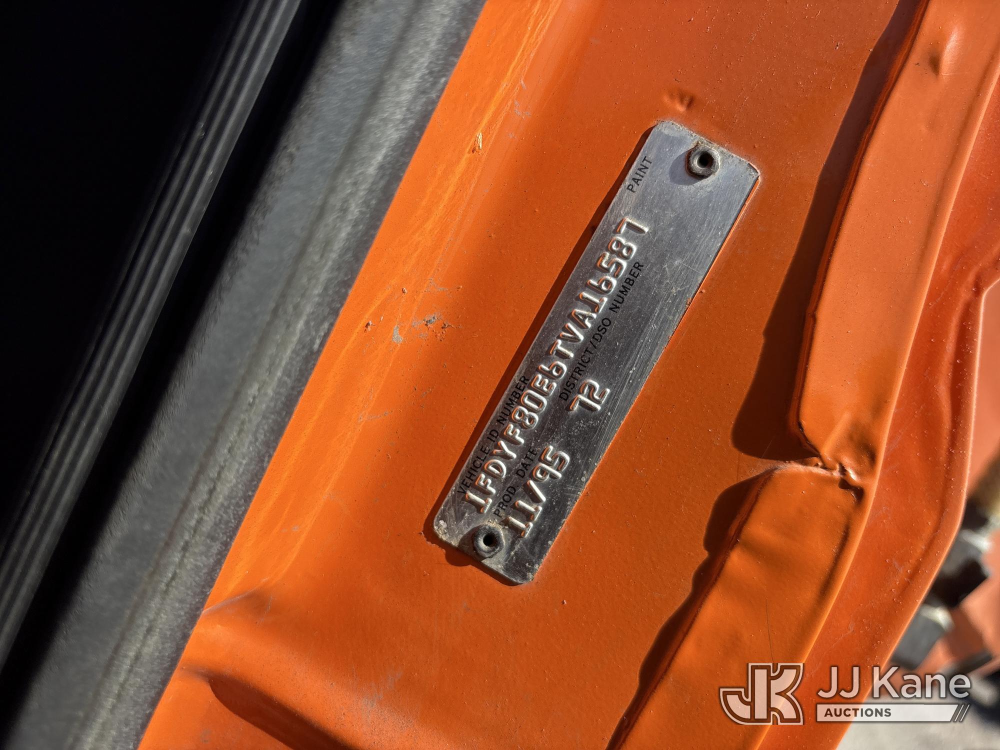 1995 Ford F800