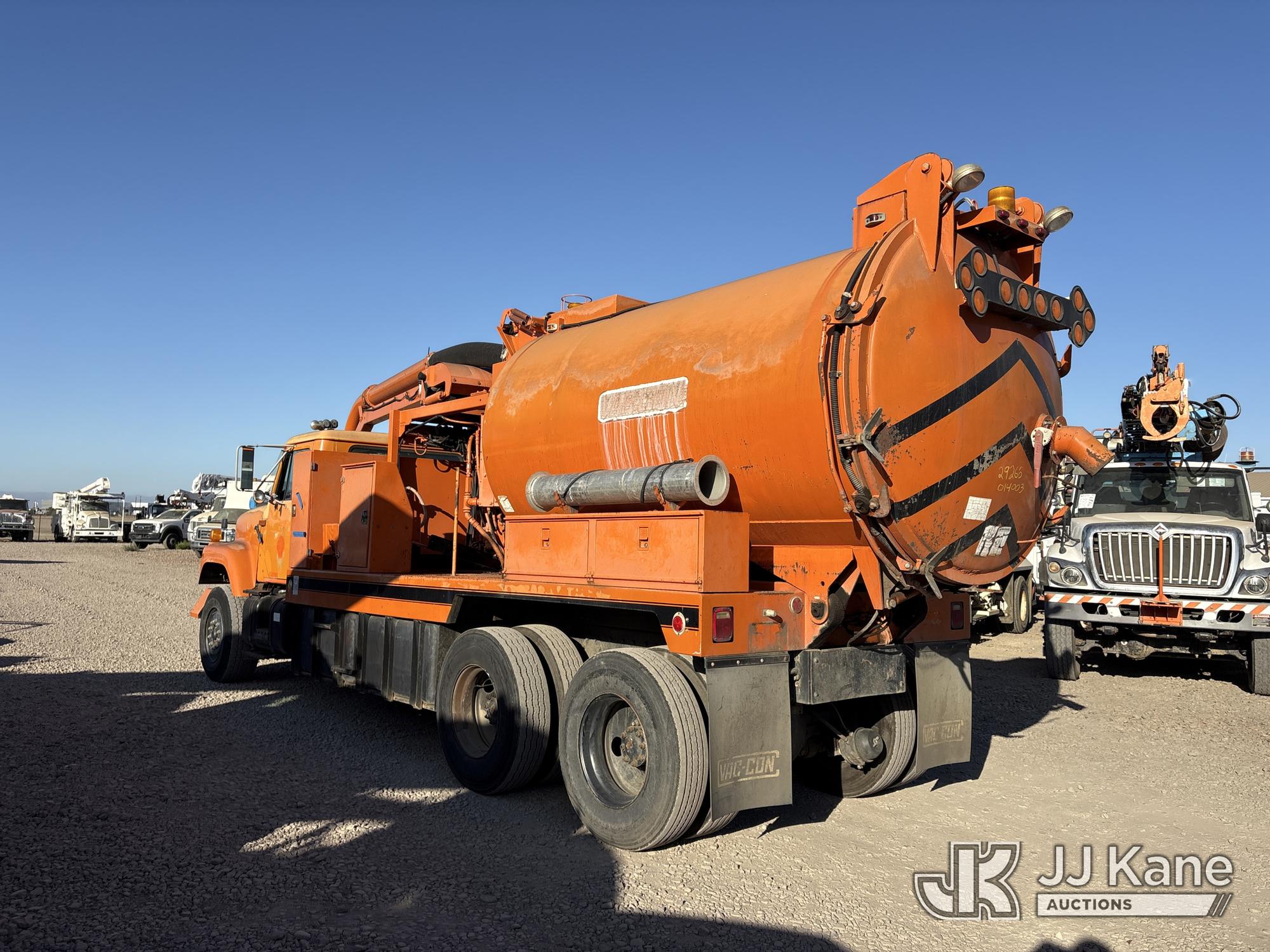 1995 International 2574