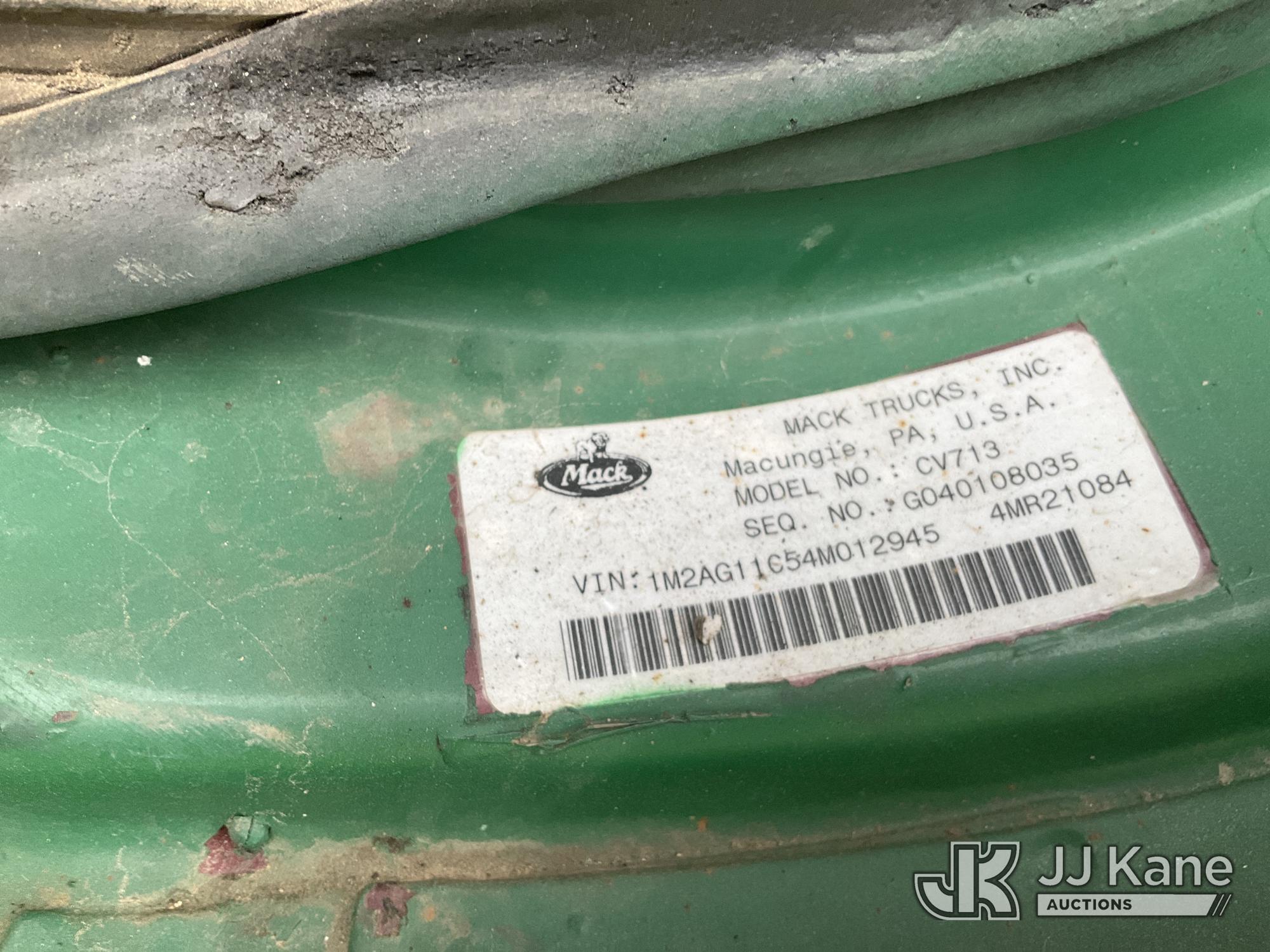 2004 Mack CV713 Granite