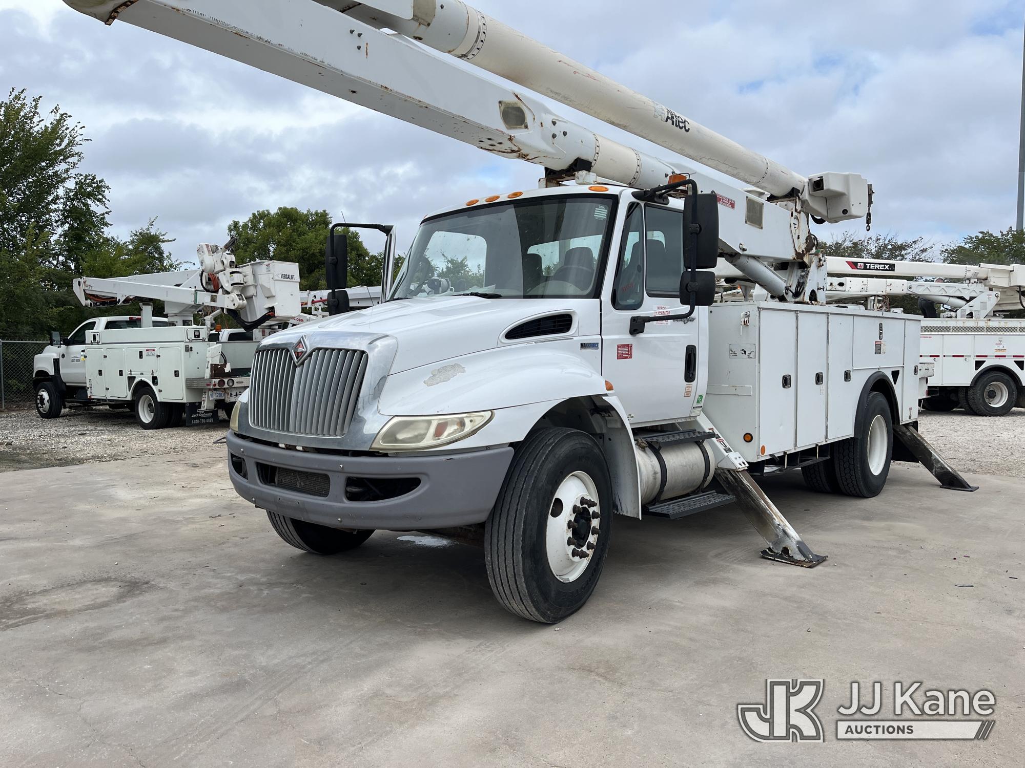 Photo of 2014 International DuraStar 4300