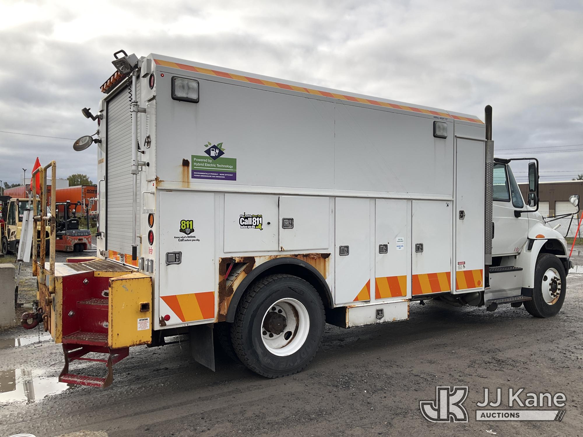 2016 International 4400 Hybrid