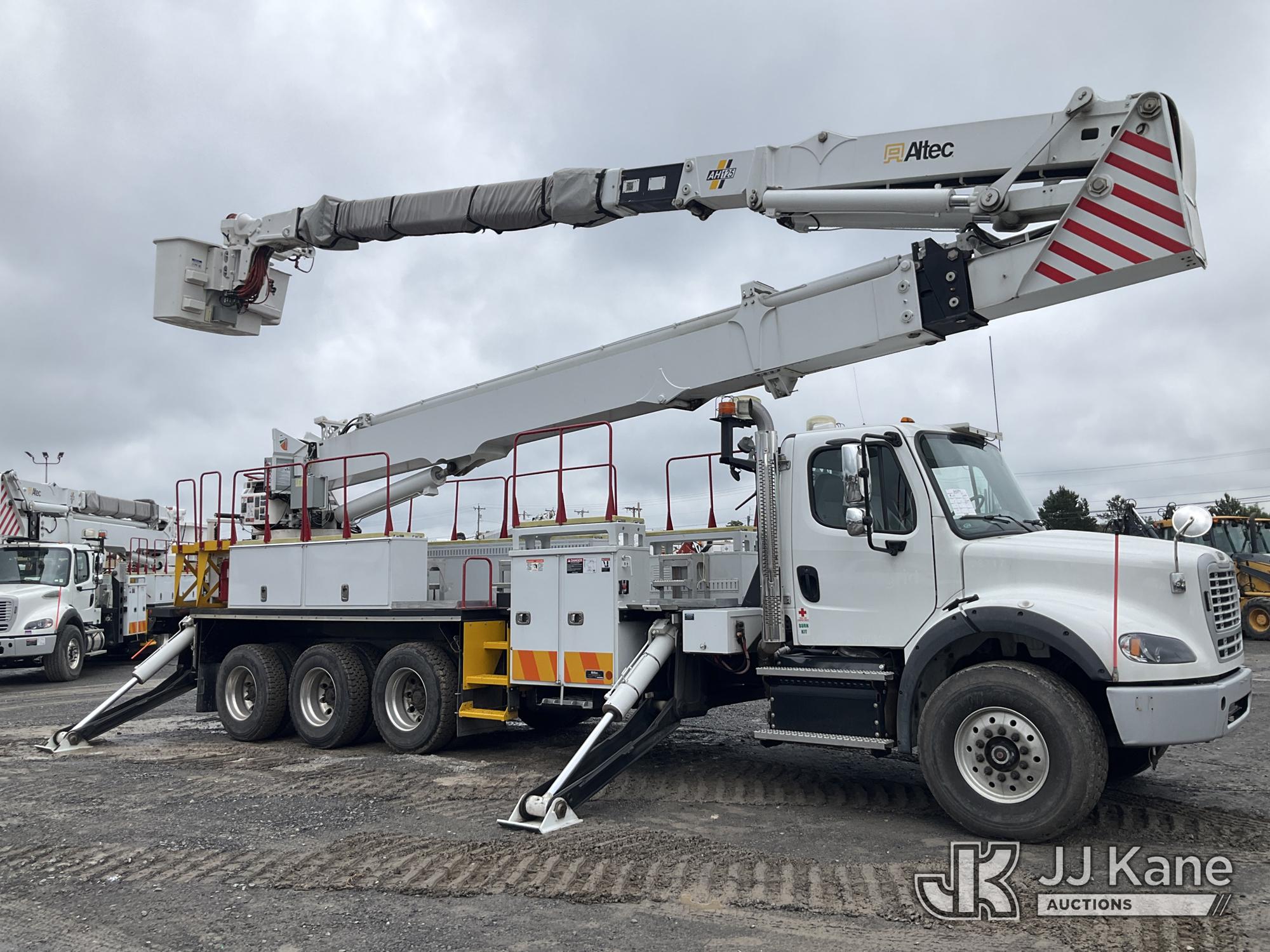 2021 Freightliner M2-112