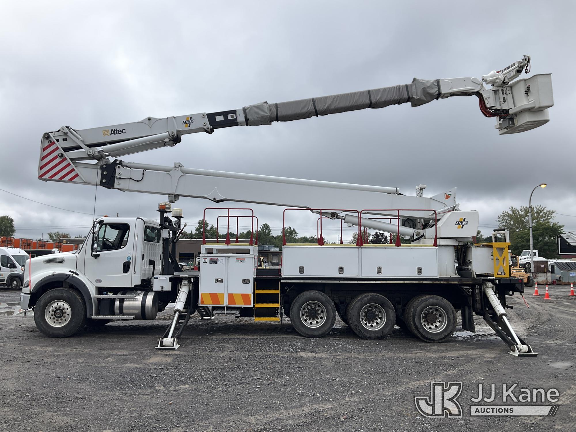 2021 Freightliner M2-112