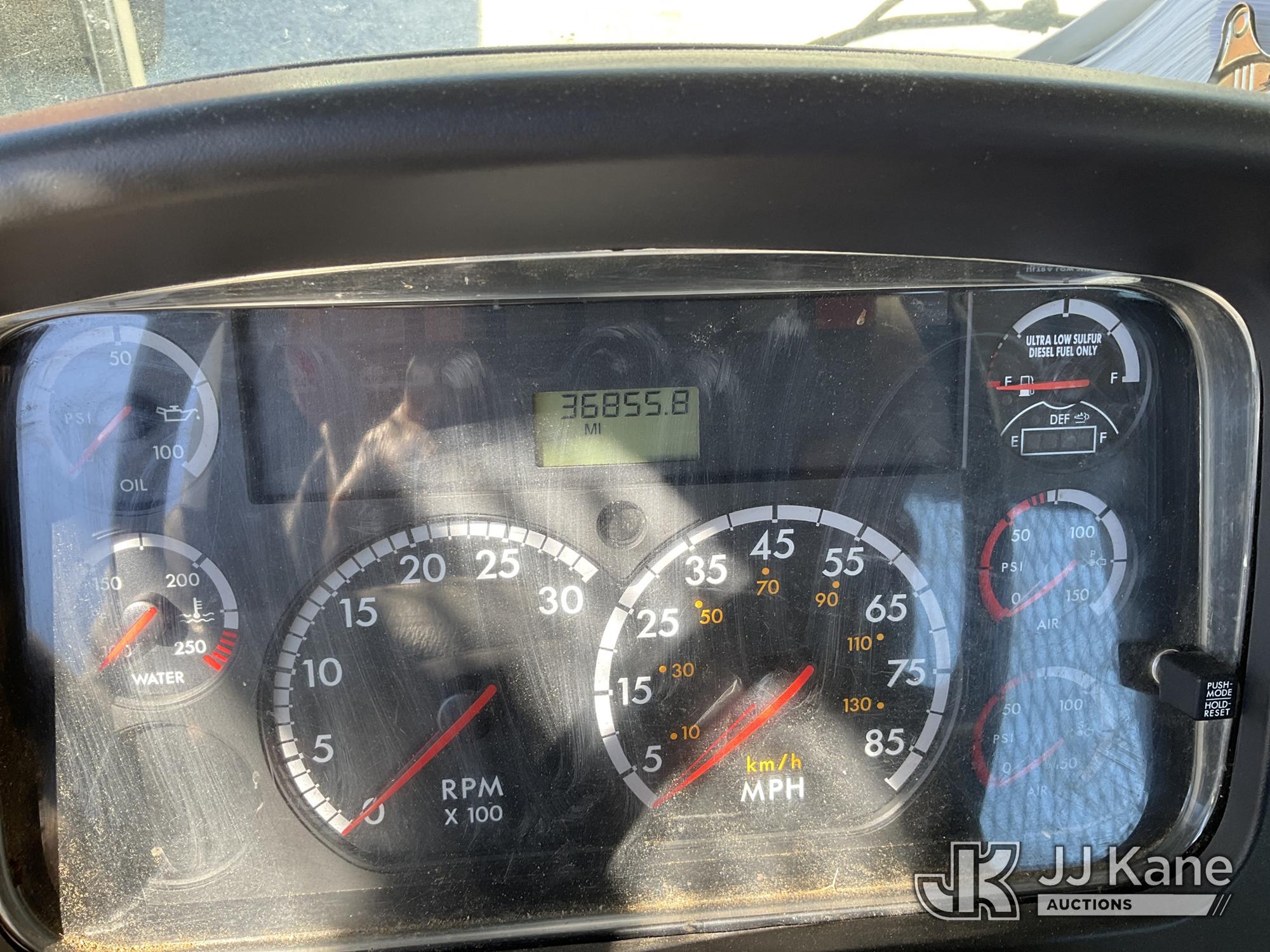 2014 Freightliner M2 106 4X4
