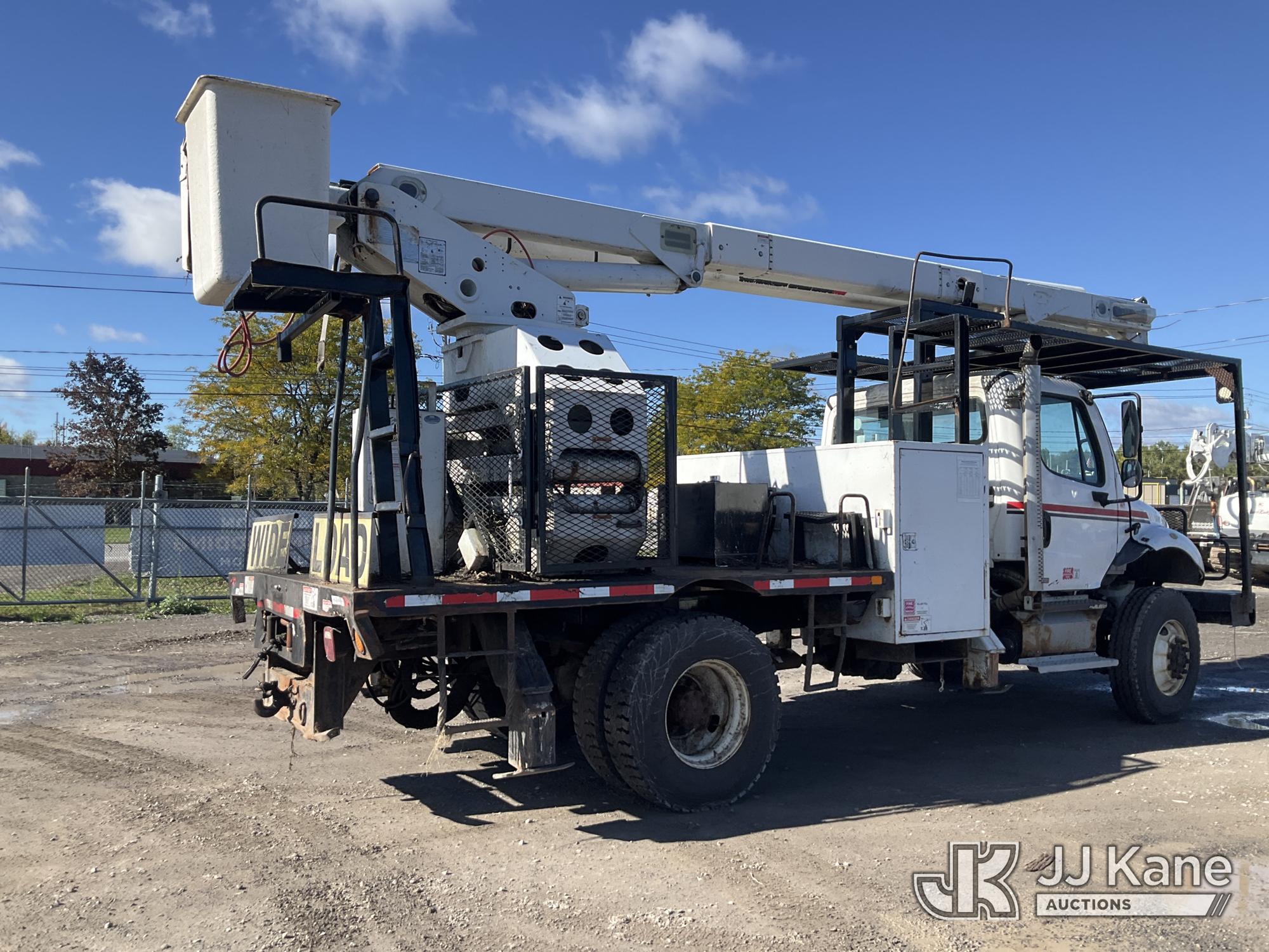 2012 Freightliner M2 106 4X4