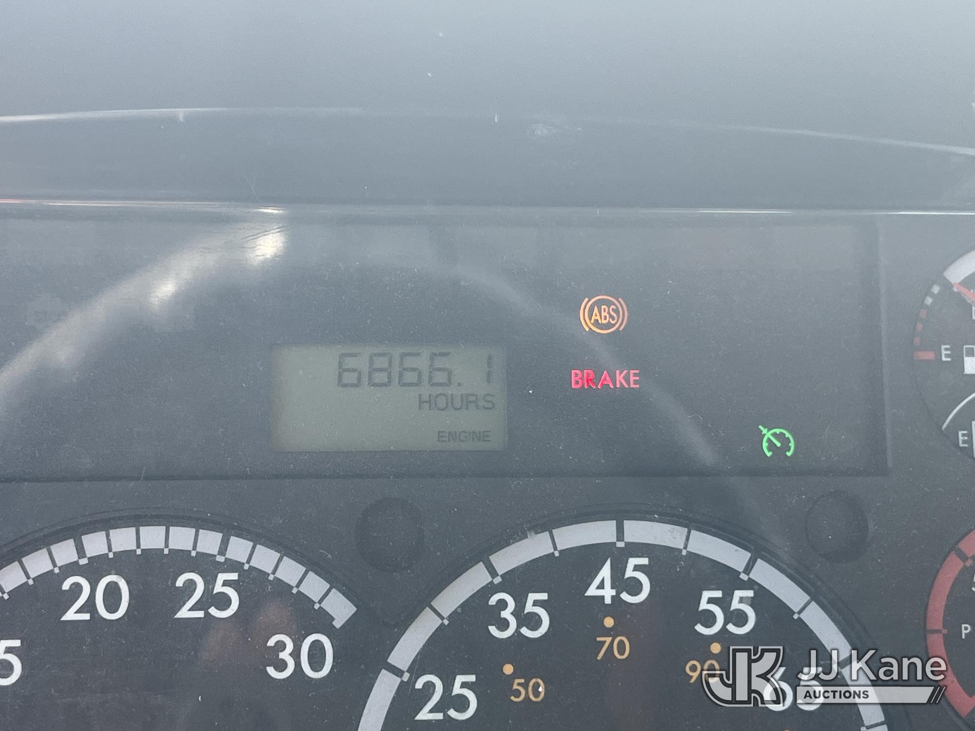2016 Freightliner M2 106