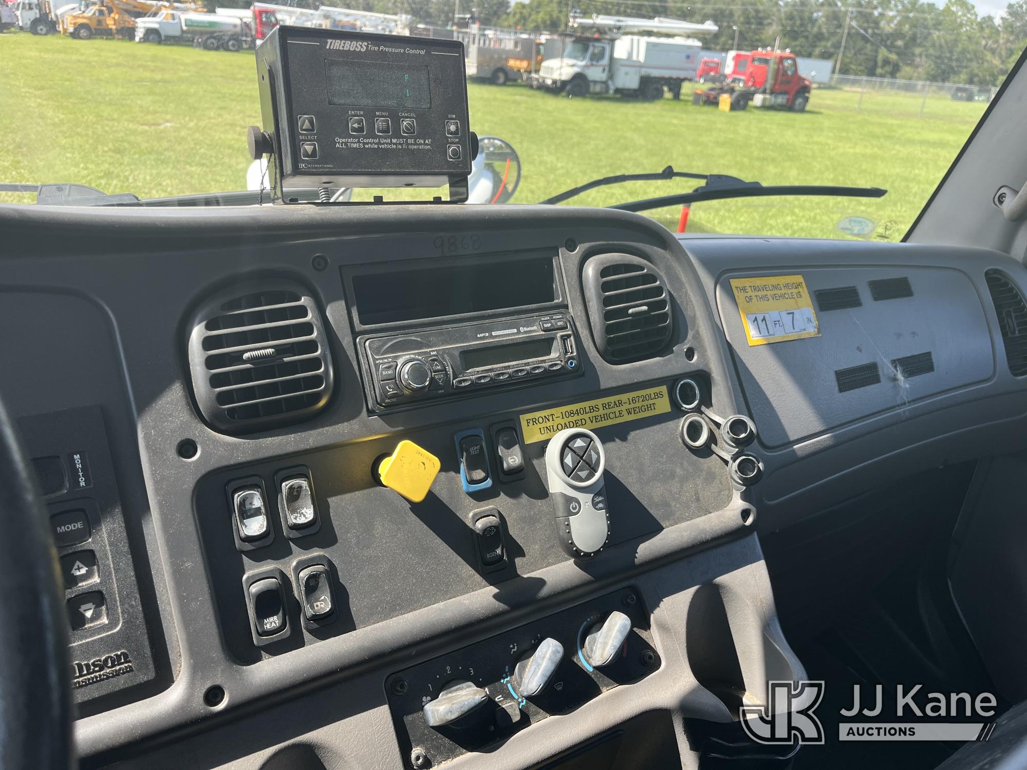 2016 Freightliner M2 106
