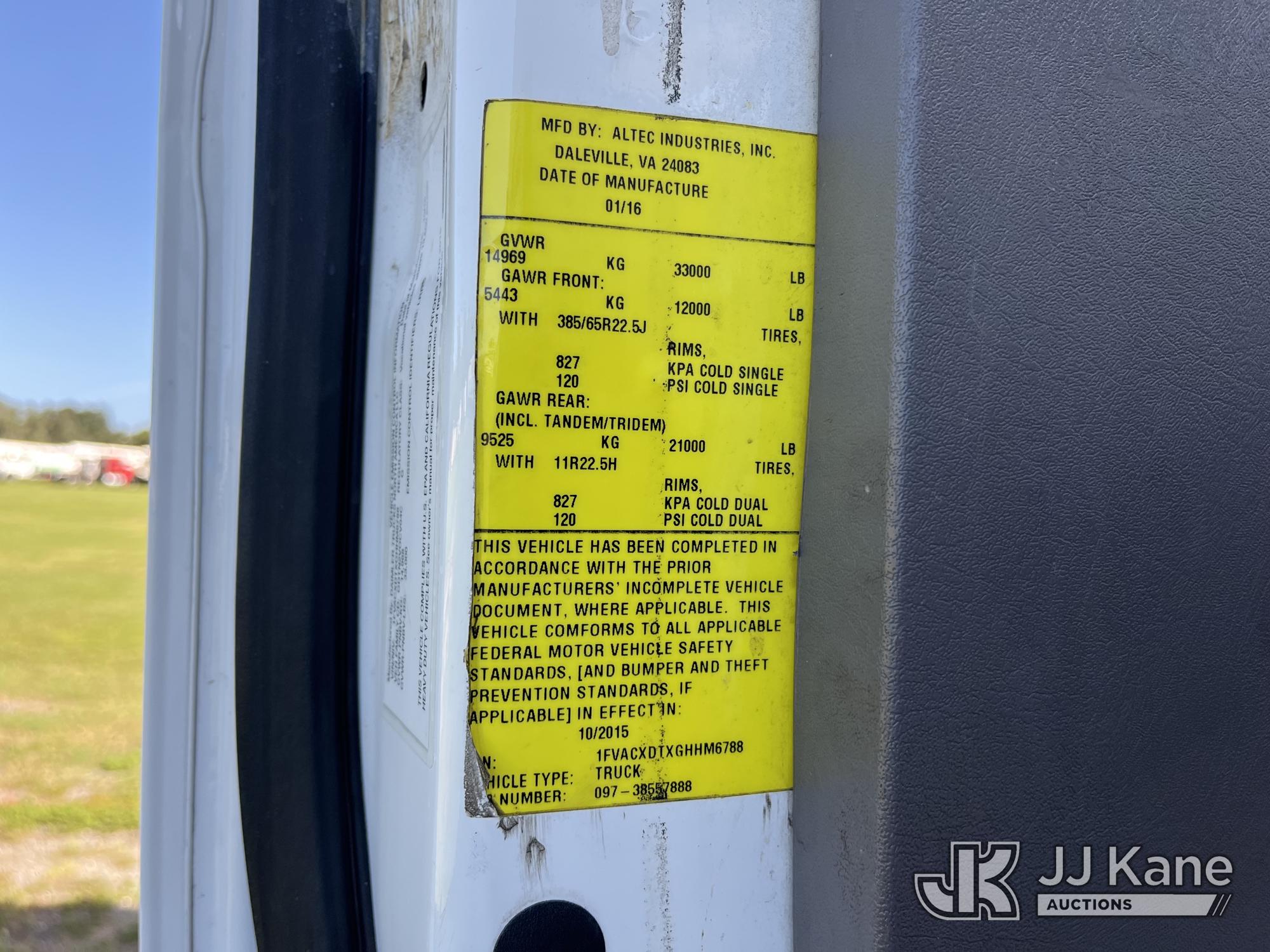 2016 Freightliner M2 106
