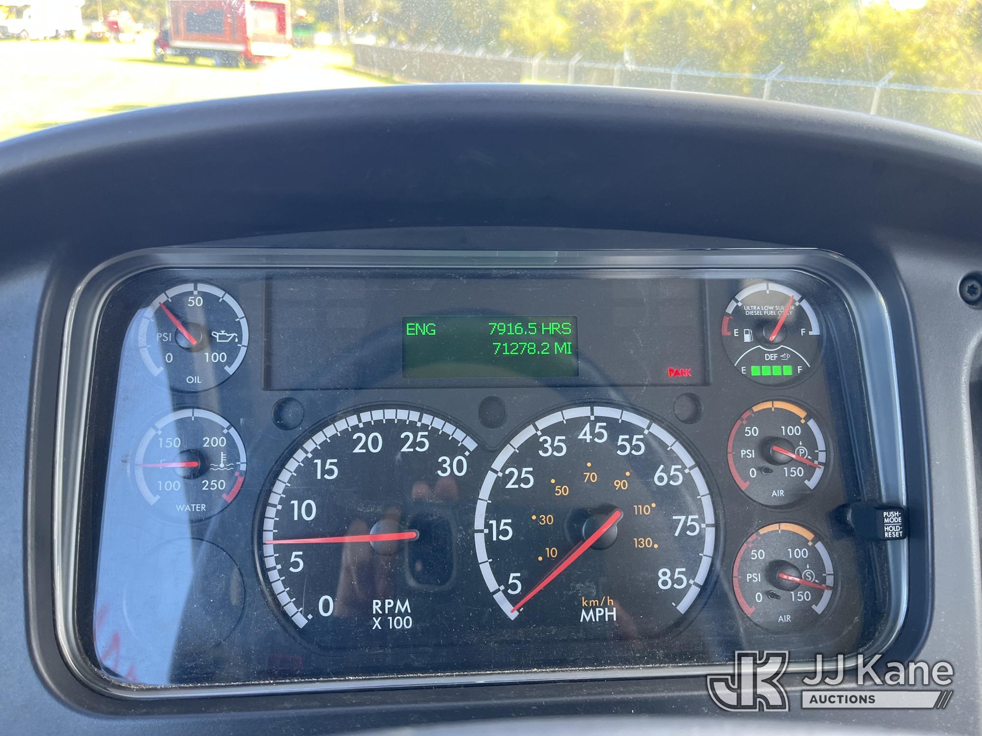 2016 Freightliner M2 106