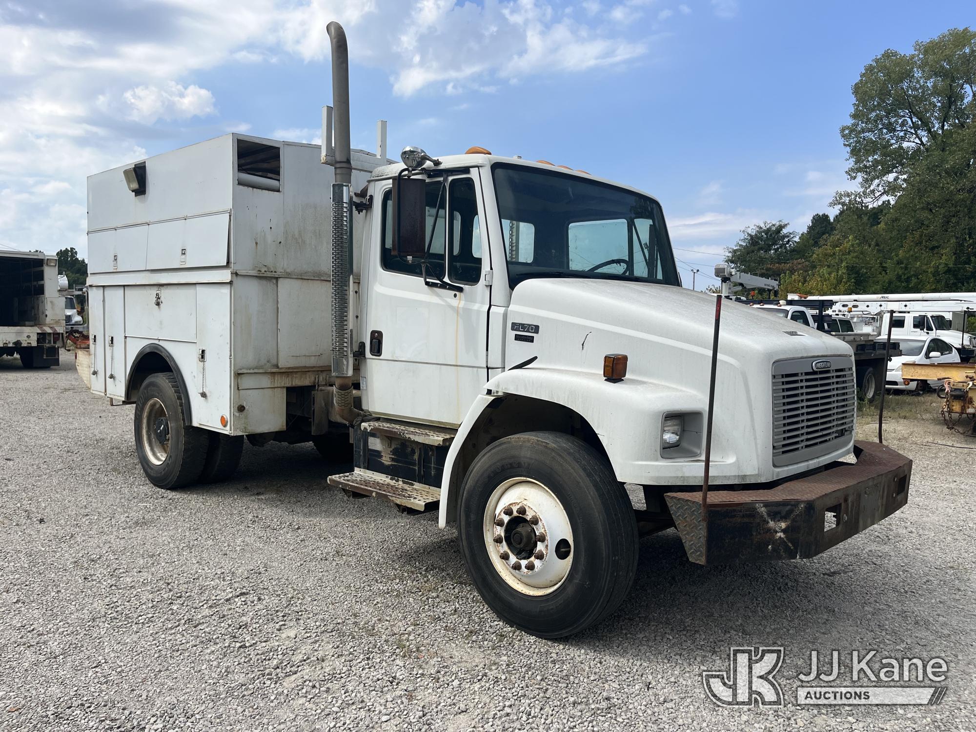 2003 Freightliner FL70