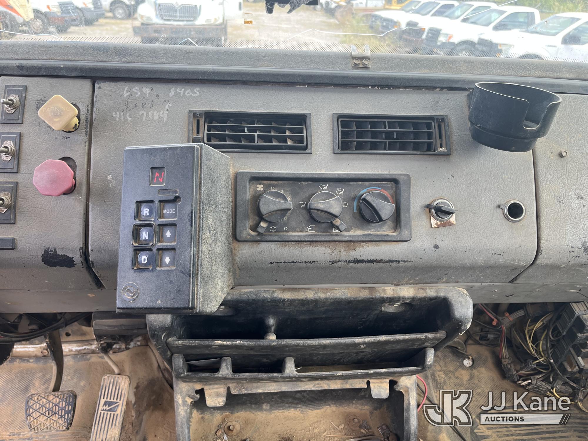 2003 Freightliner FL70