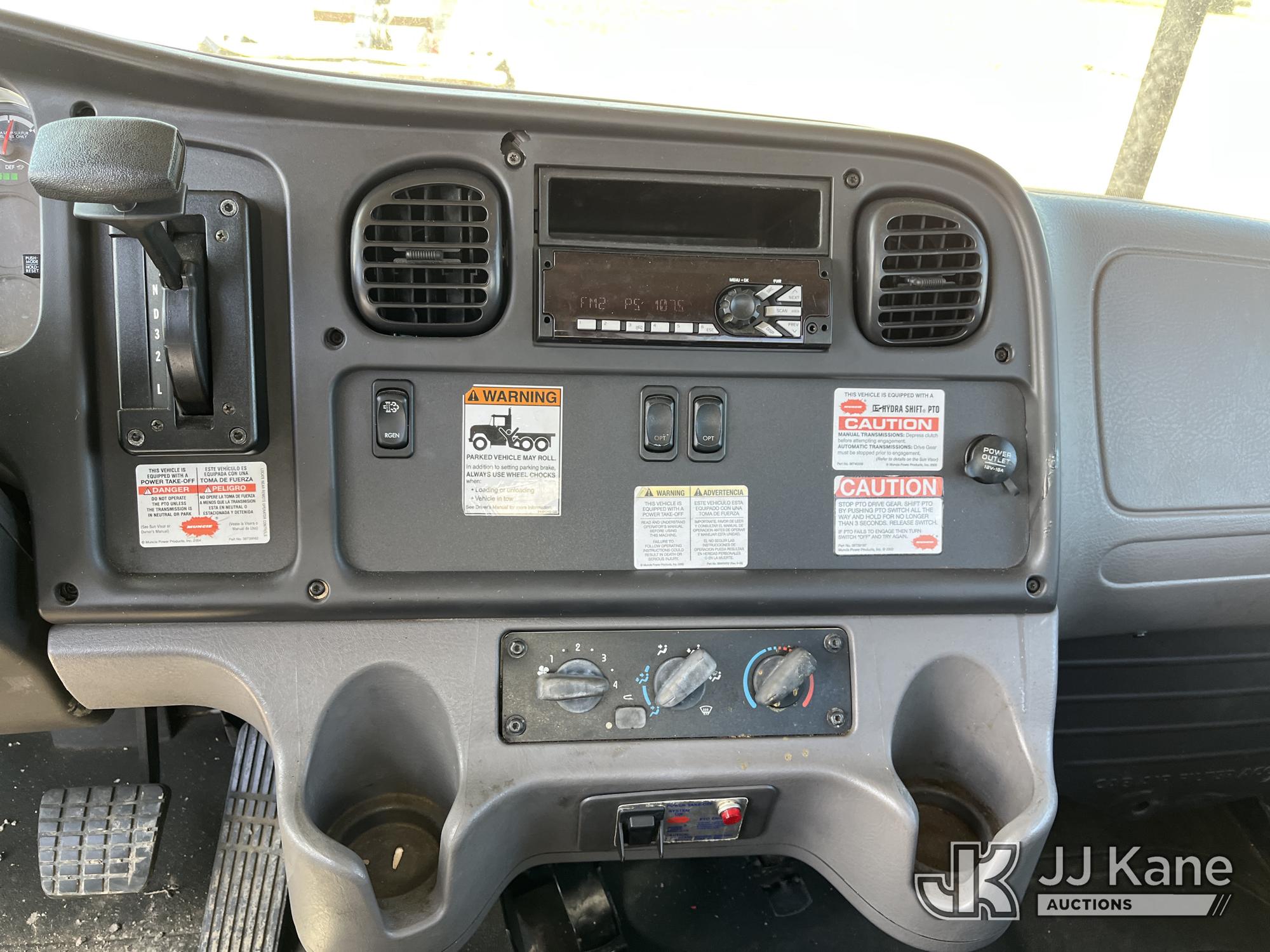 2018 Freightliner M2 106