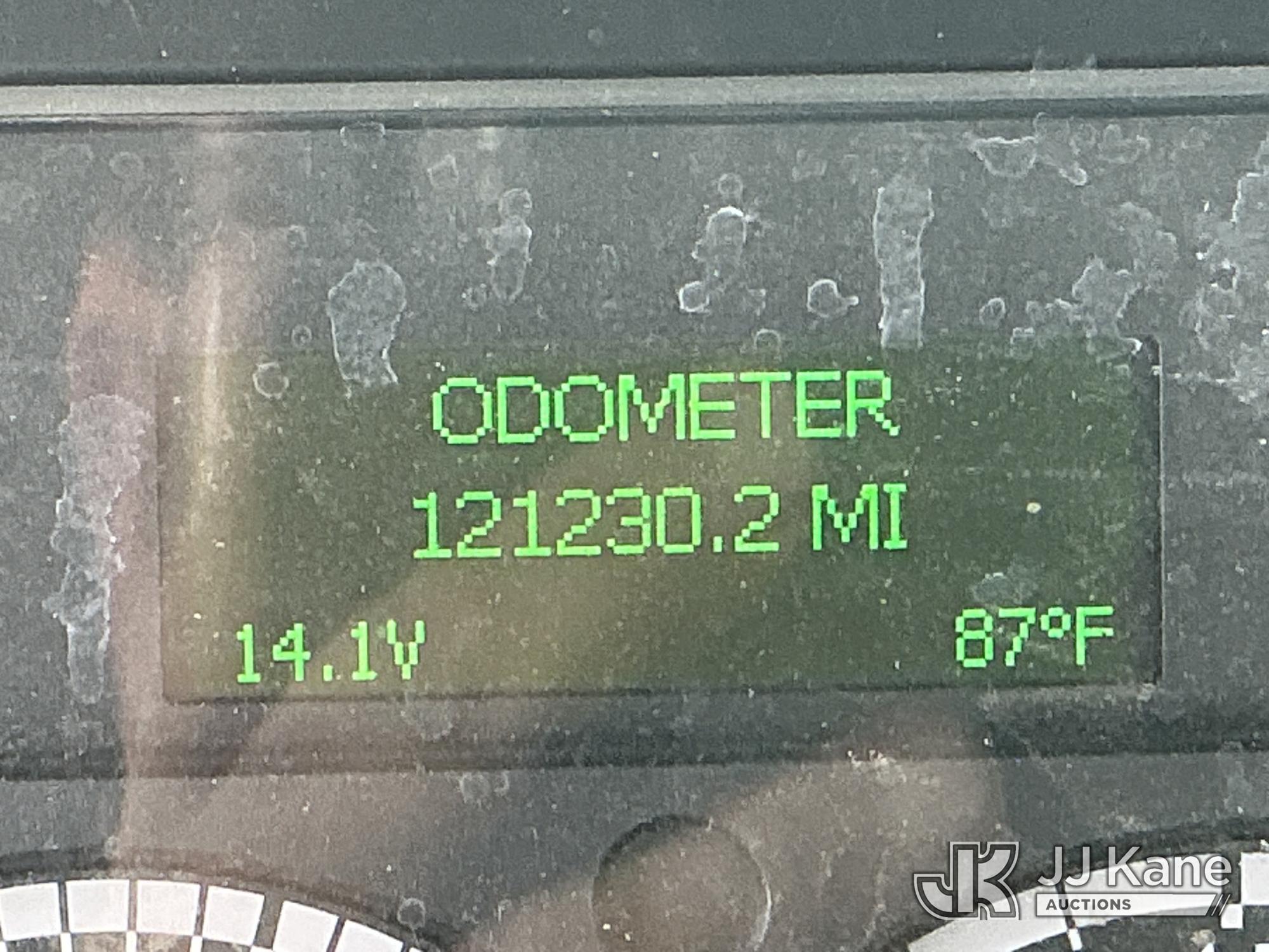 2019 Freightliner M2106