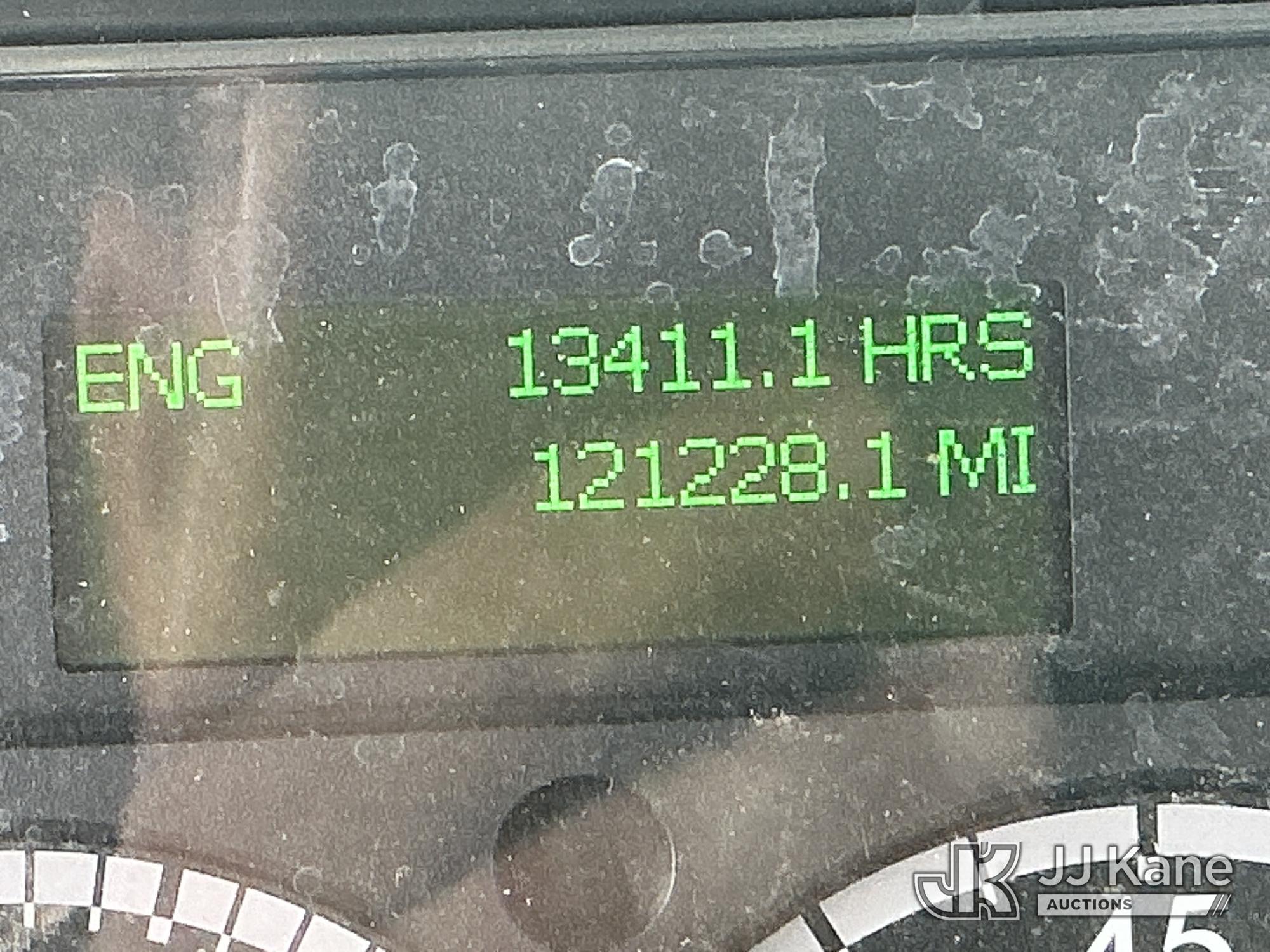 2019 Freightliner M2106