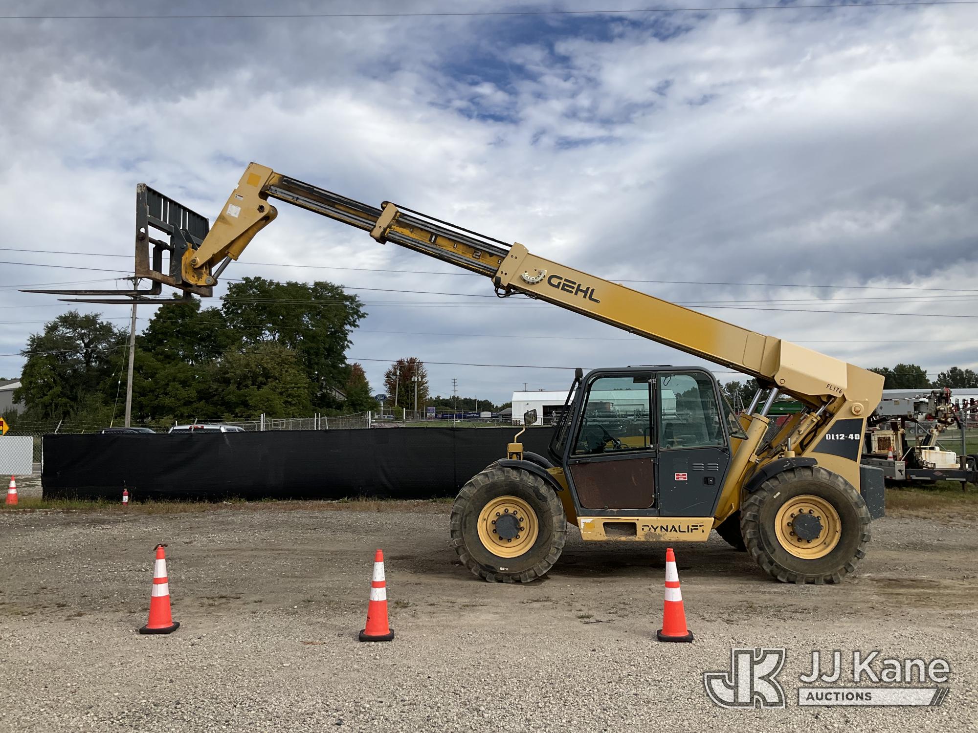 2013 Gehl DL1240