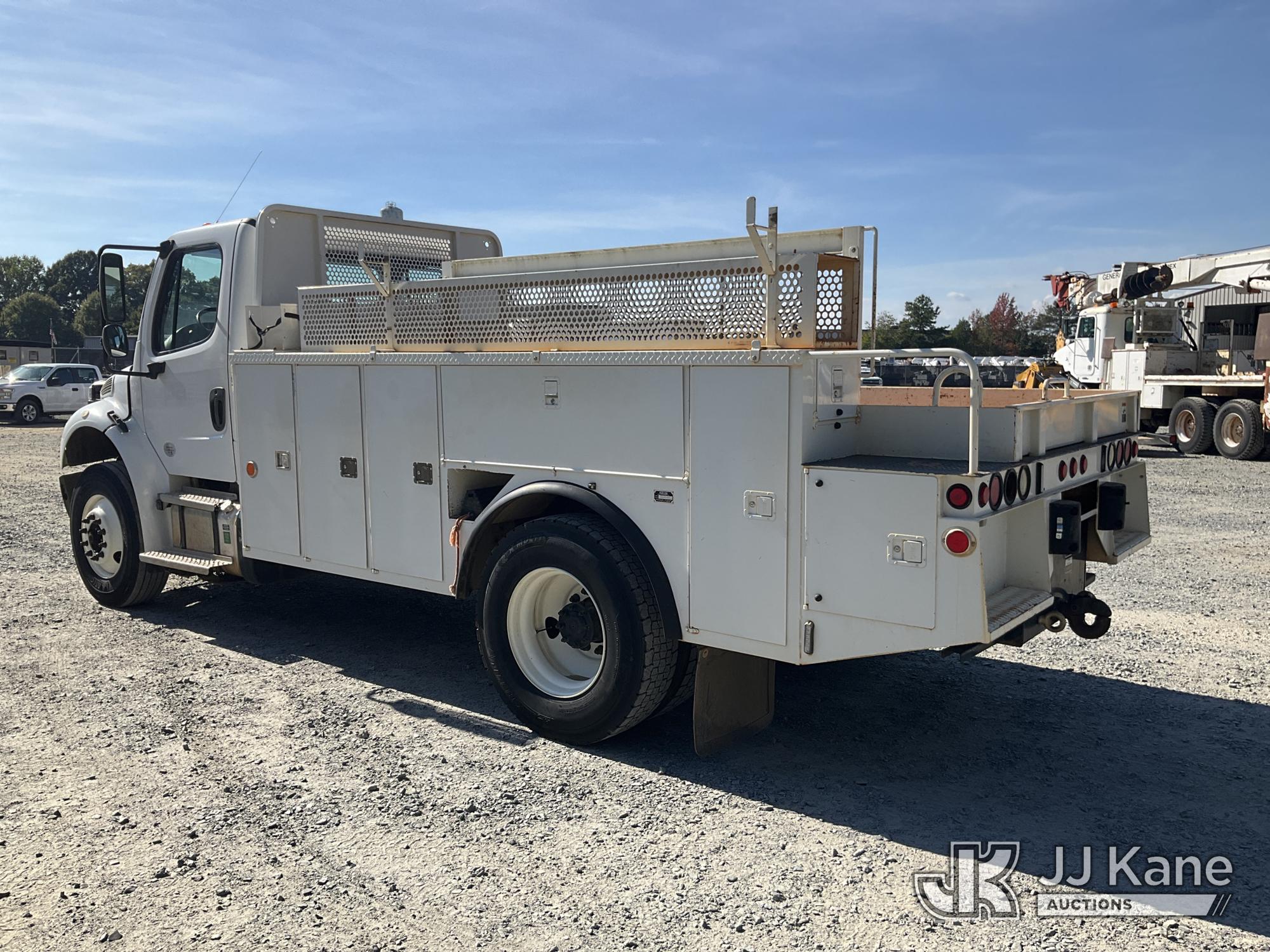 2019 Freightliner M2 106