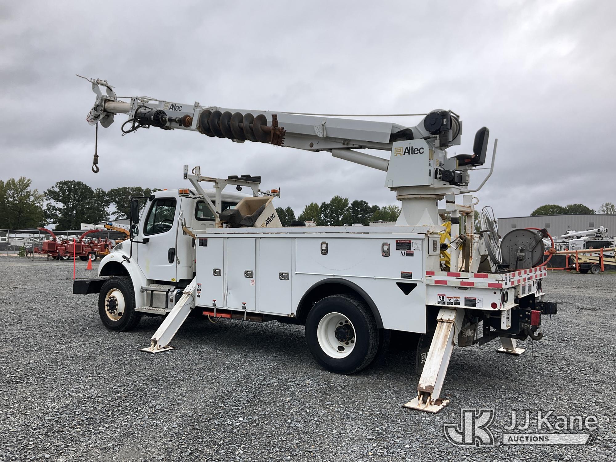 2019 Freightliner M2106
