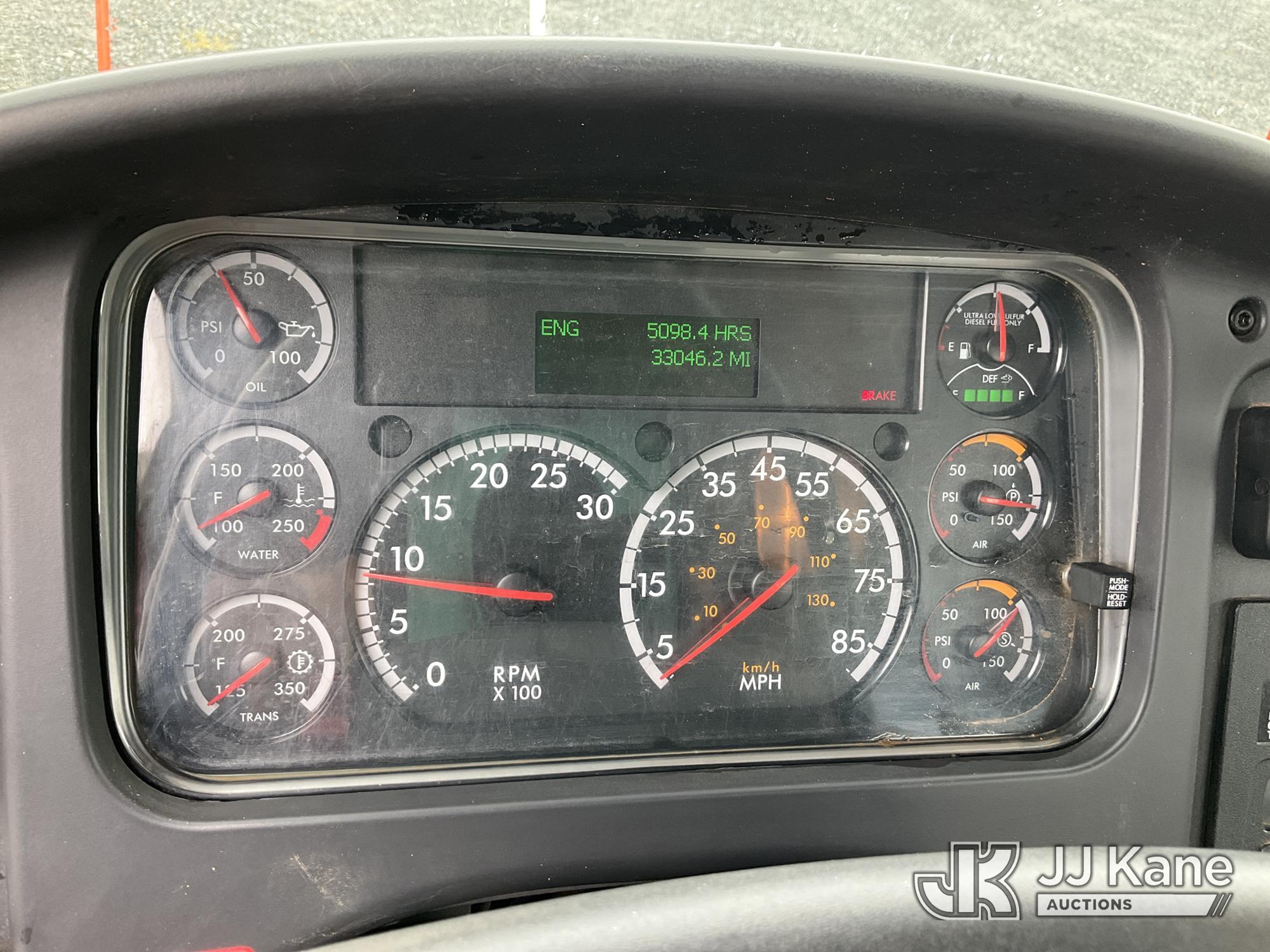 2019 Freightliner M2106