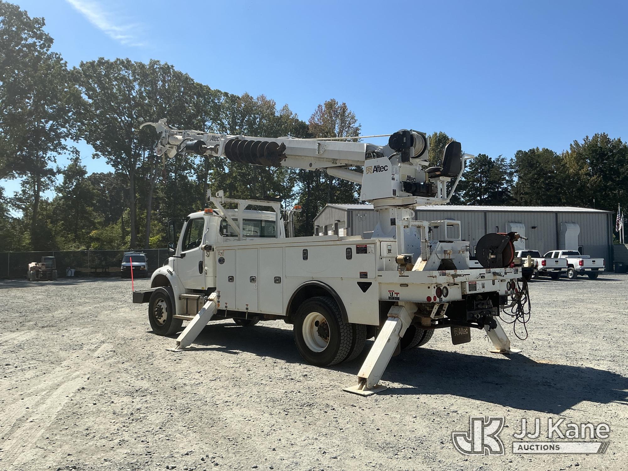 2021 Freightliner M2106 4X4