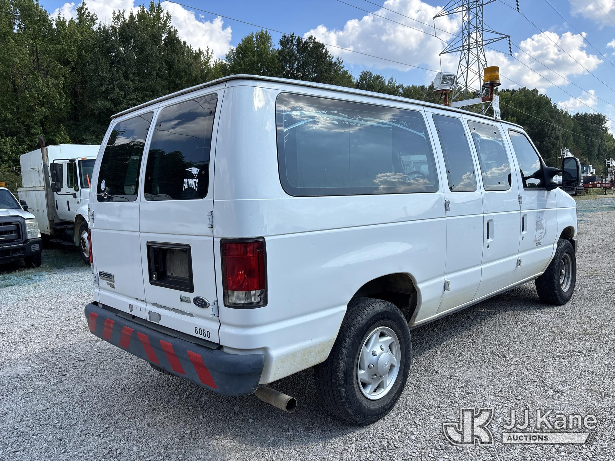 2011 Ford E250