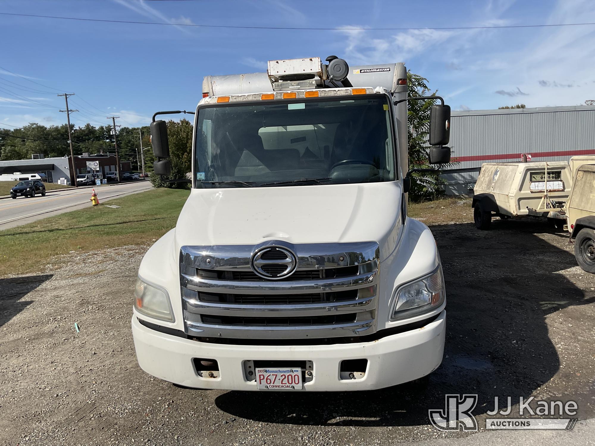 2013 Hino 258