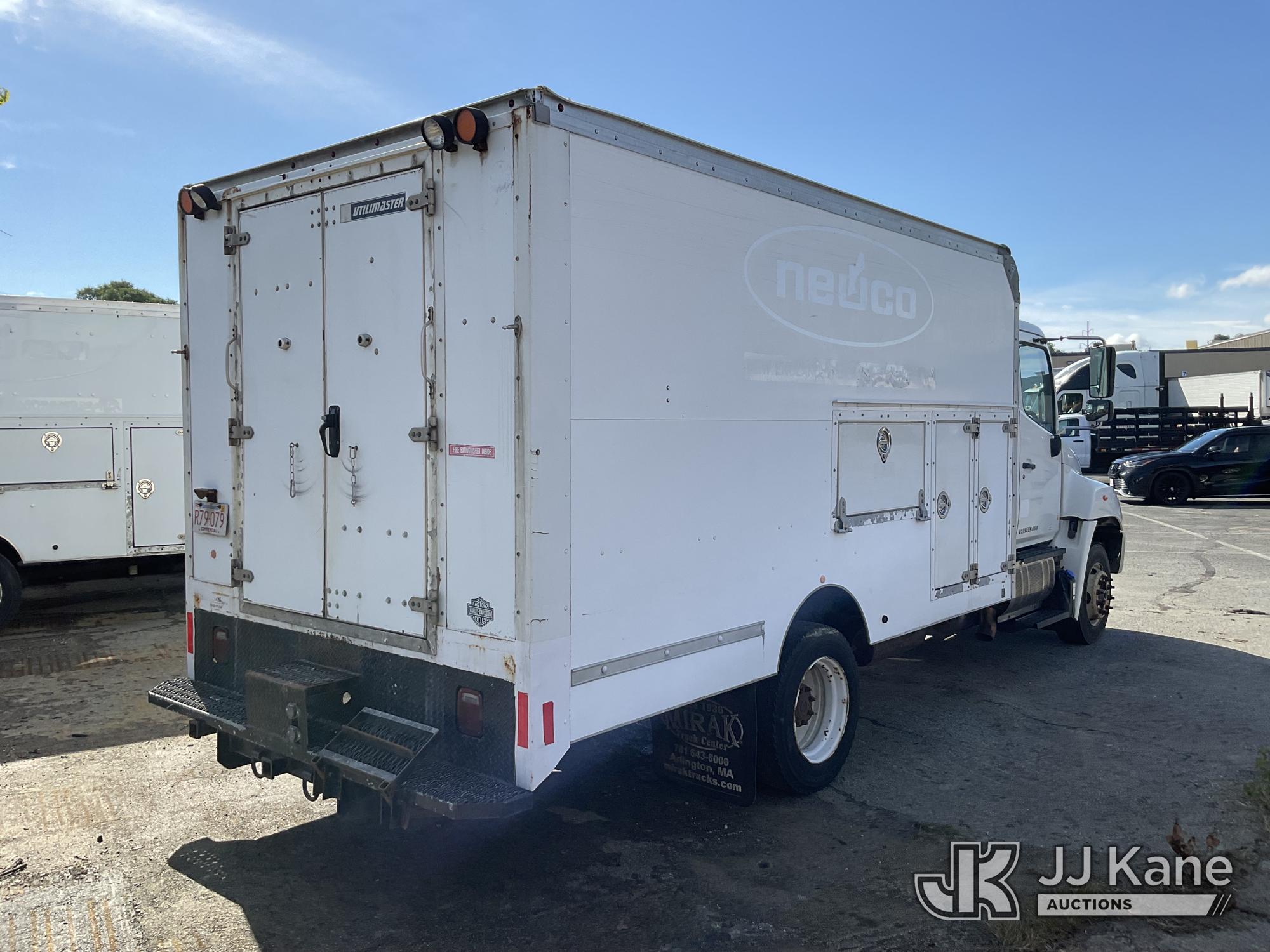 2015 Hino 258