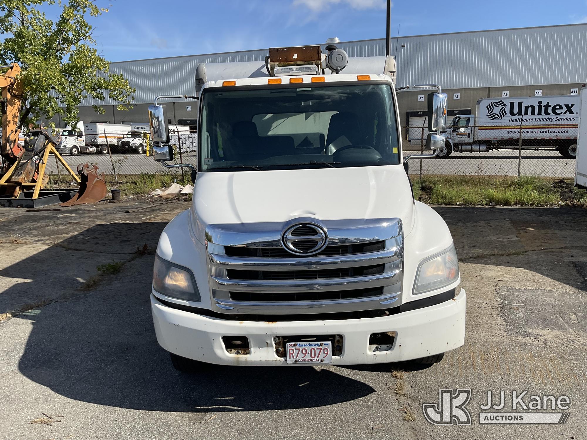 2015 Hino 258