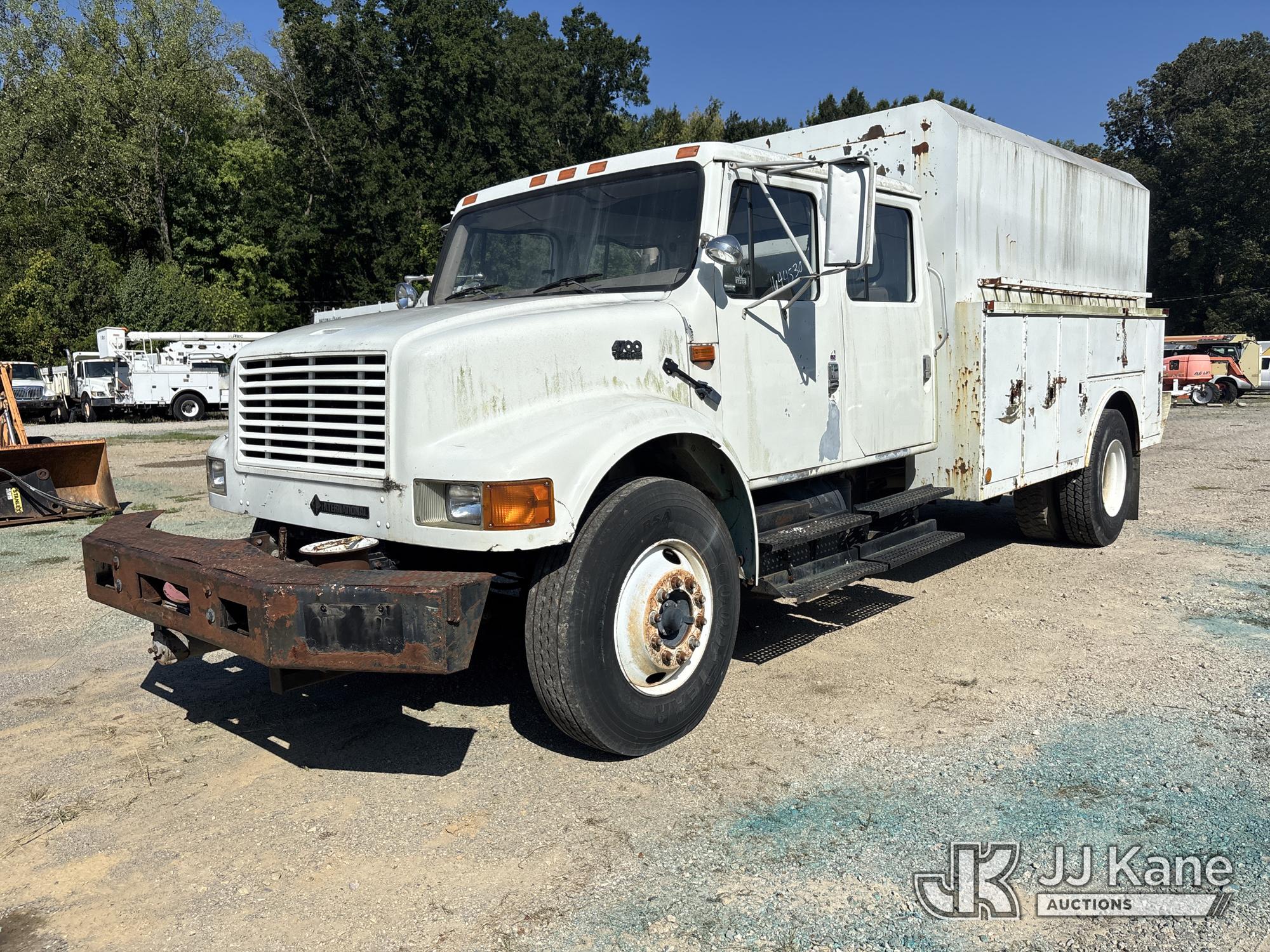 Photo of 2002 International 4700