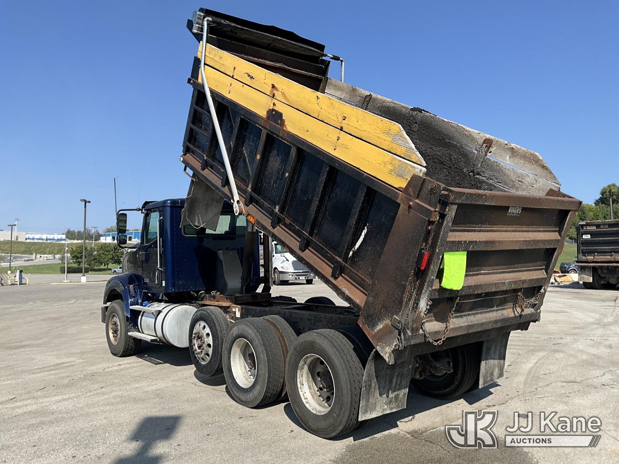 2018 International HX620