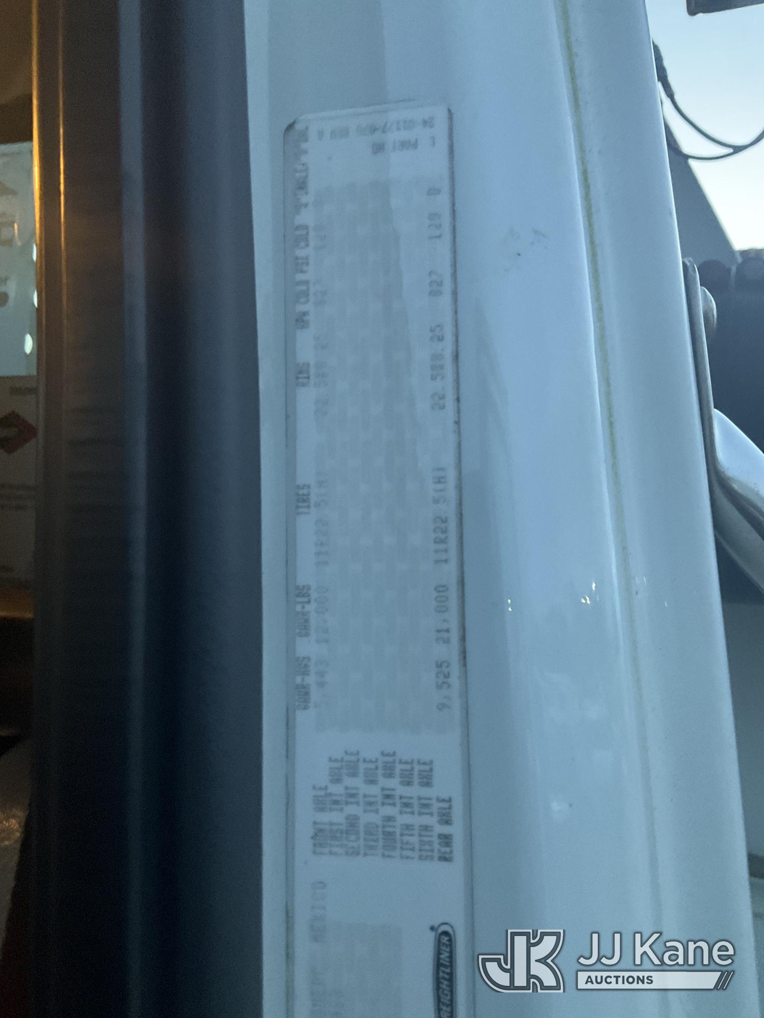 2012 Freightliner M2 106
