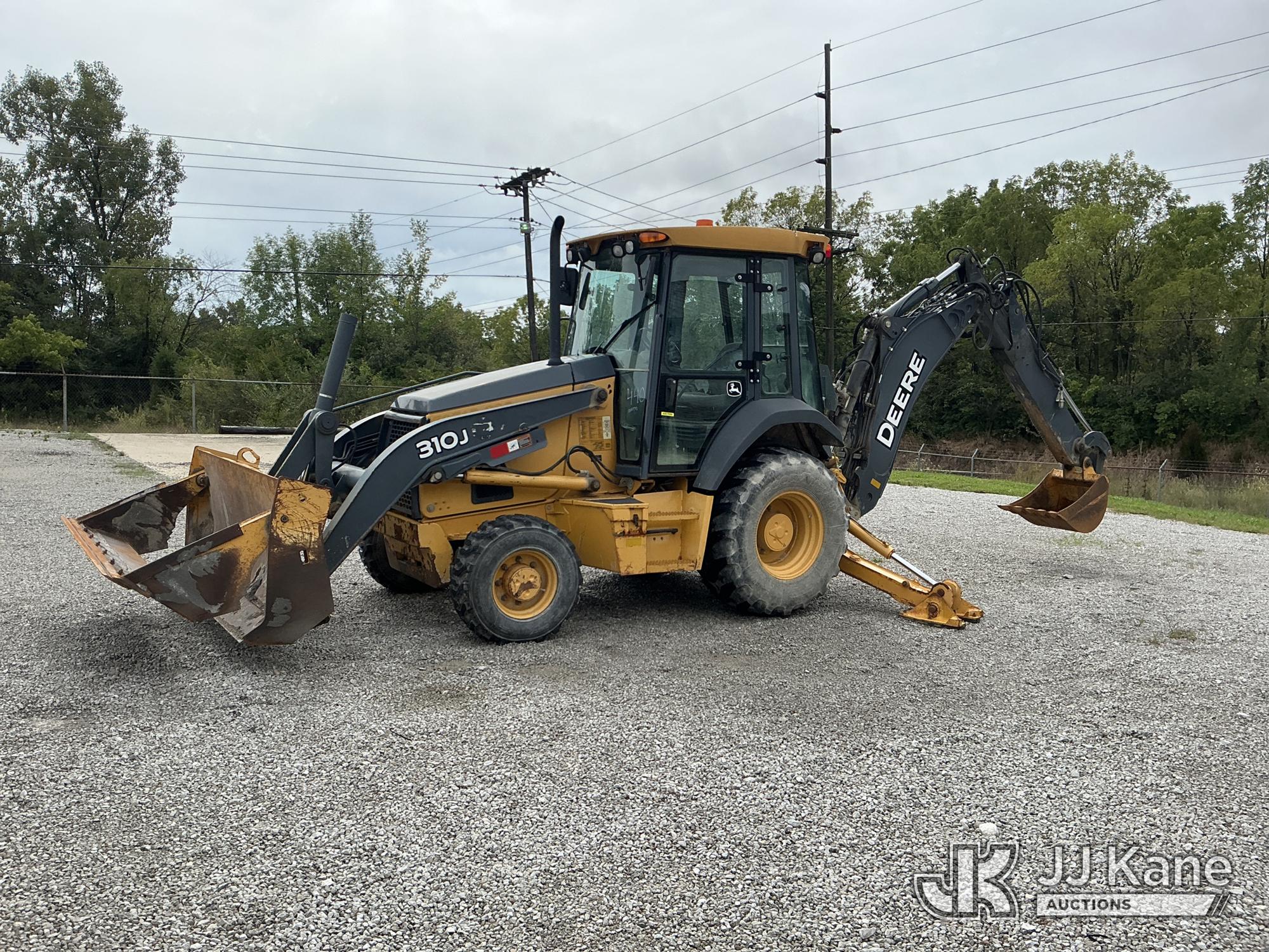 Photo of 2011 John Deere 310J