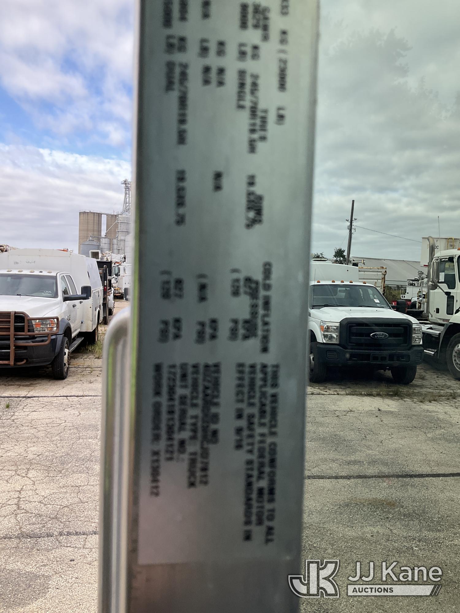 2017 Freightliner MT55