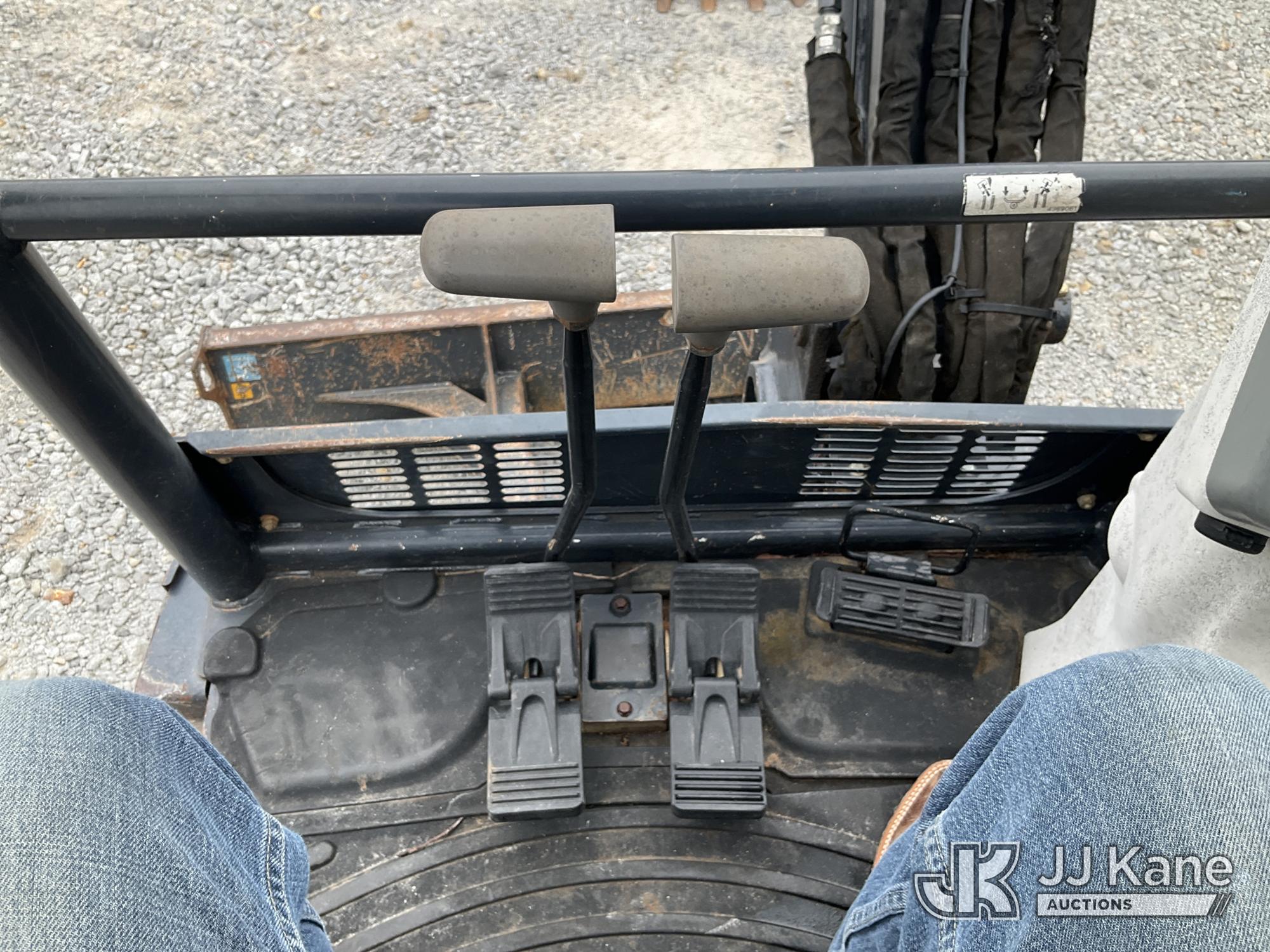 2015 John Deere 35G