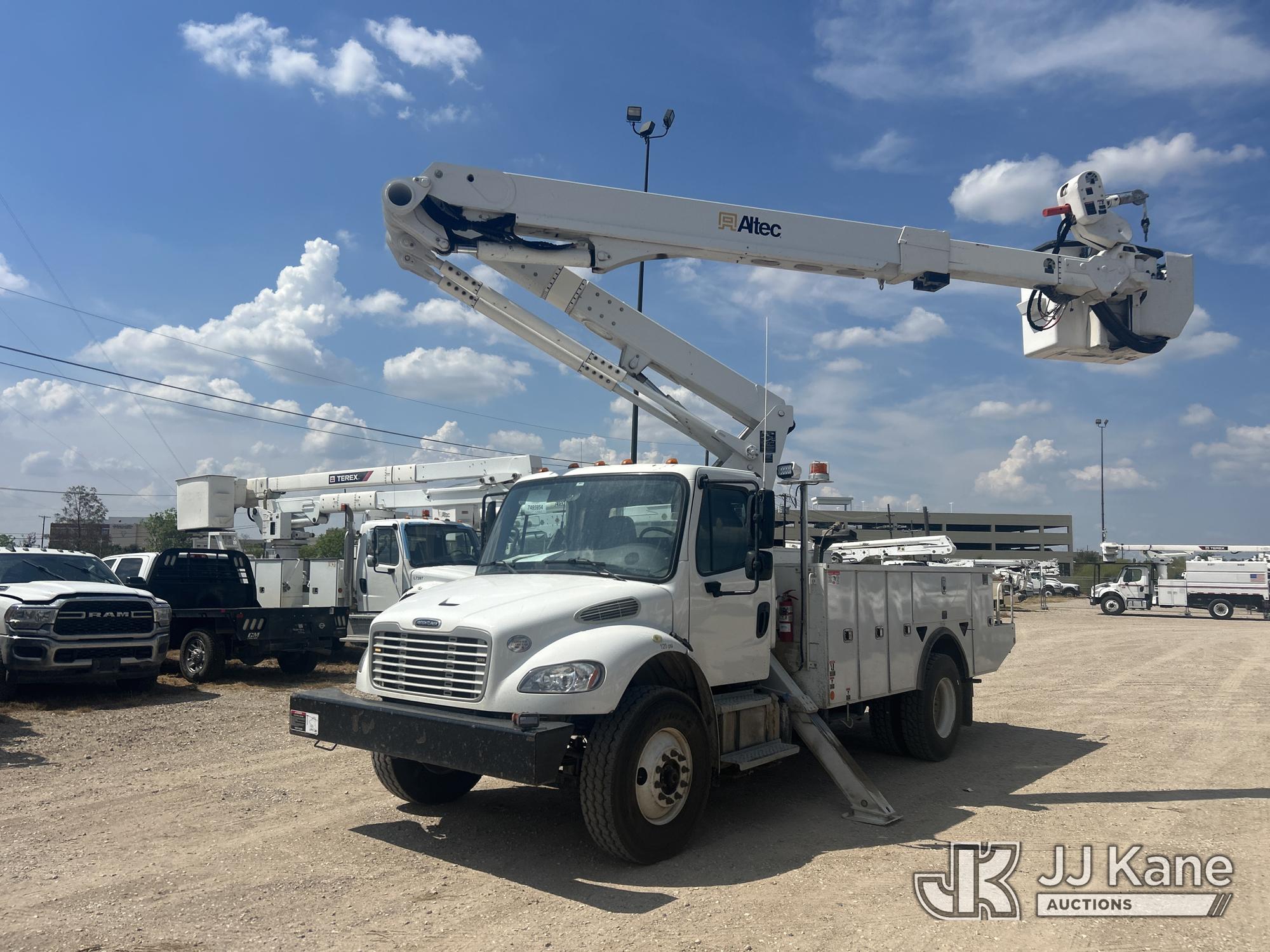 2019 Freightliner M2 106