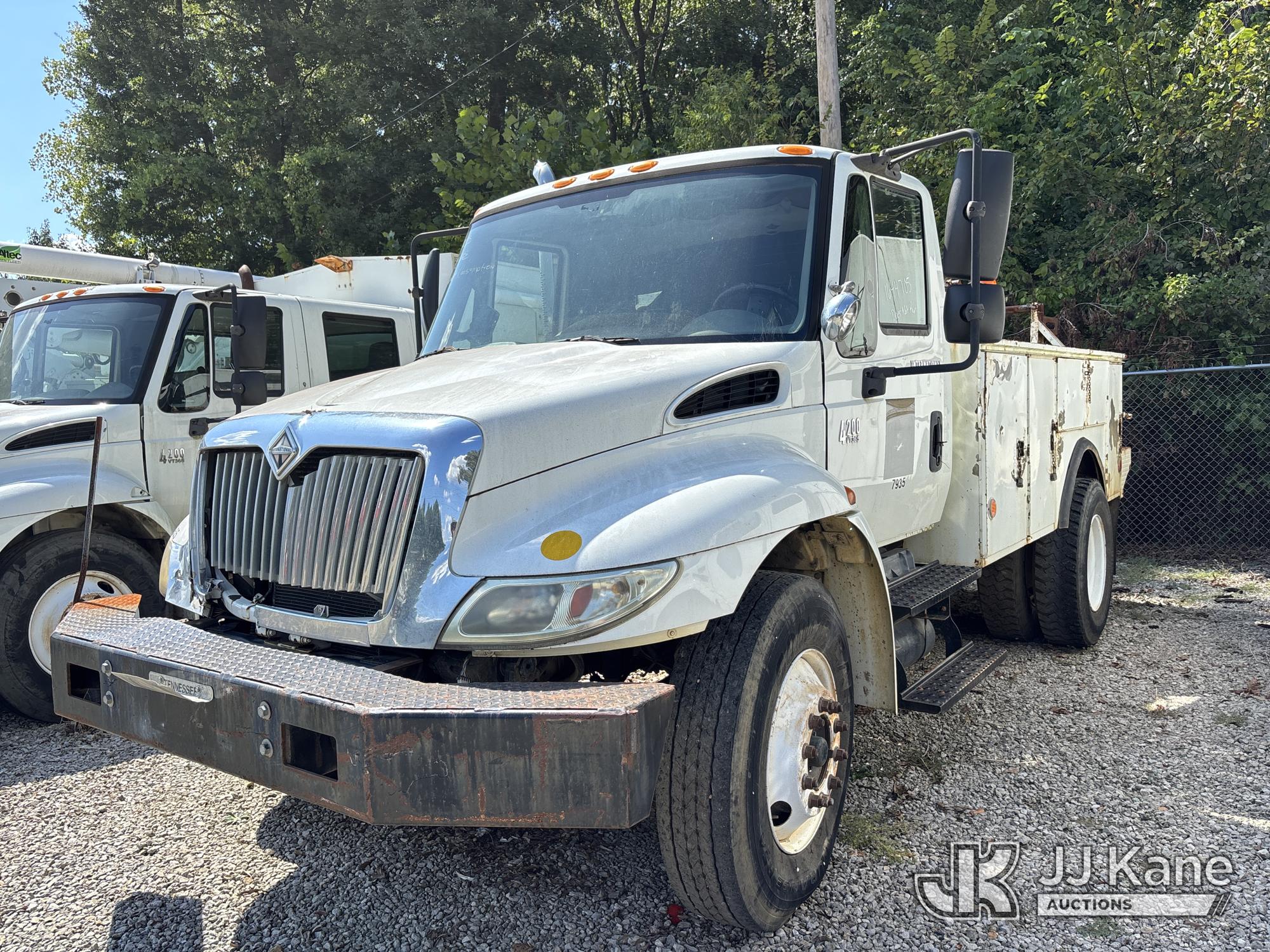 Photo of 2006 International 4200