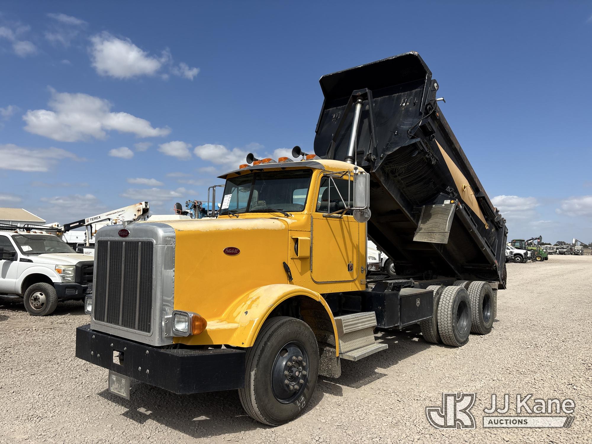 Photo of 2003 Peterbilt 378
