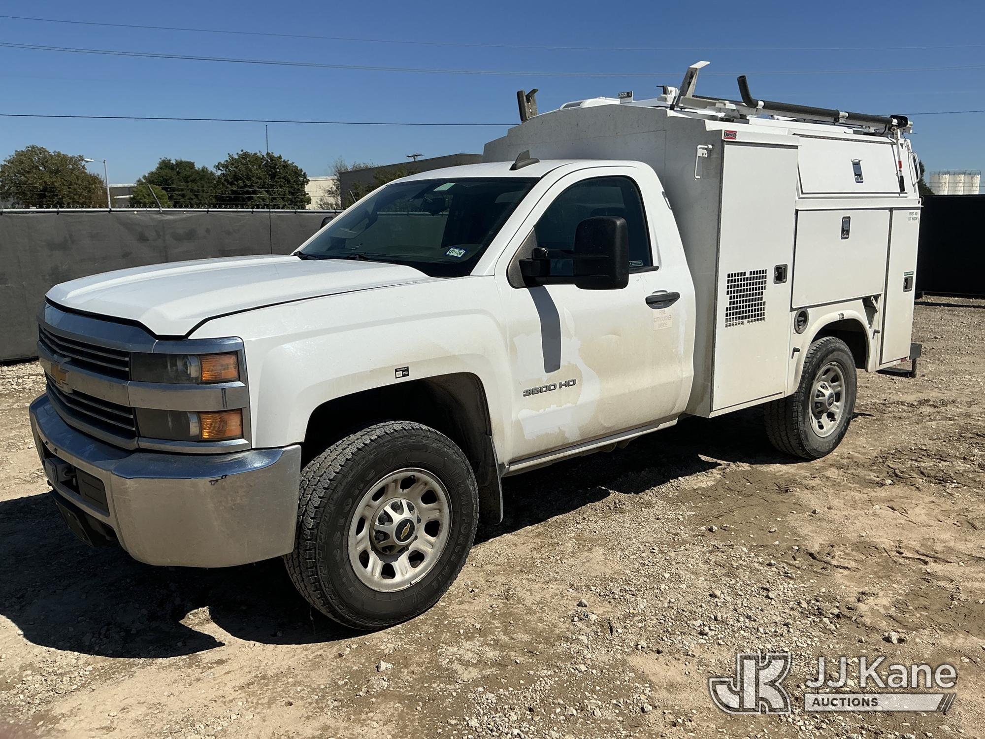 2015 Chevrolet Silverado 3500HD Enclosed Service Truck (1644809)