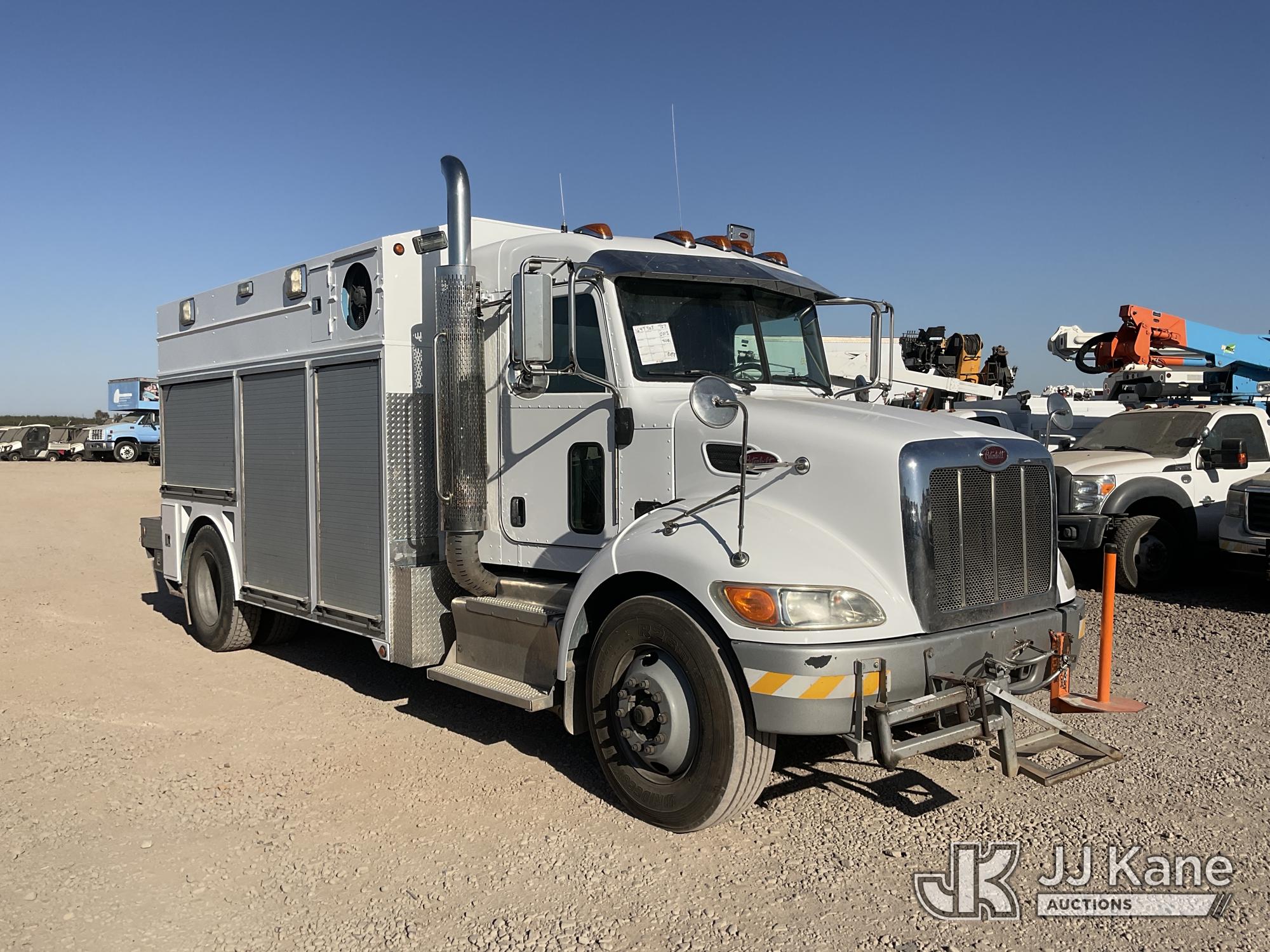 2013 Peterbilt 337