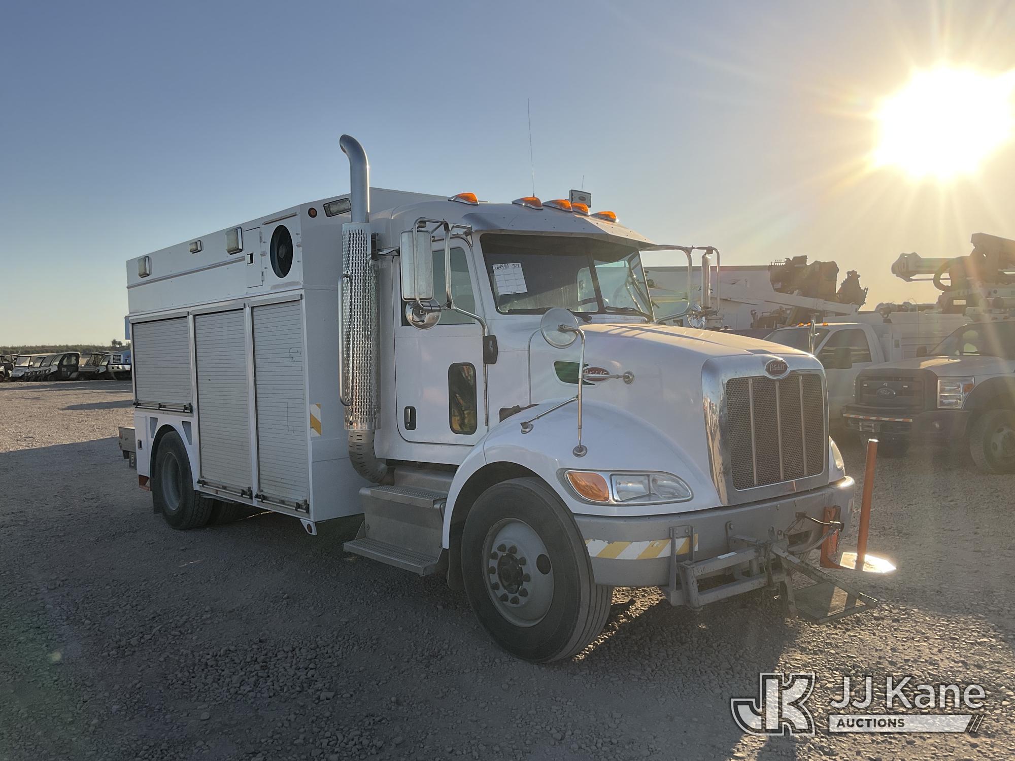 2013 Peterbilt 337