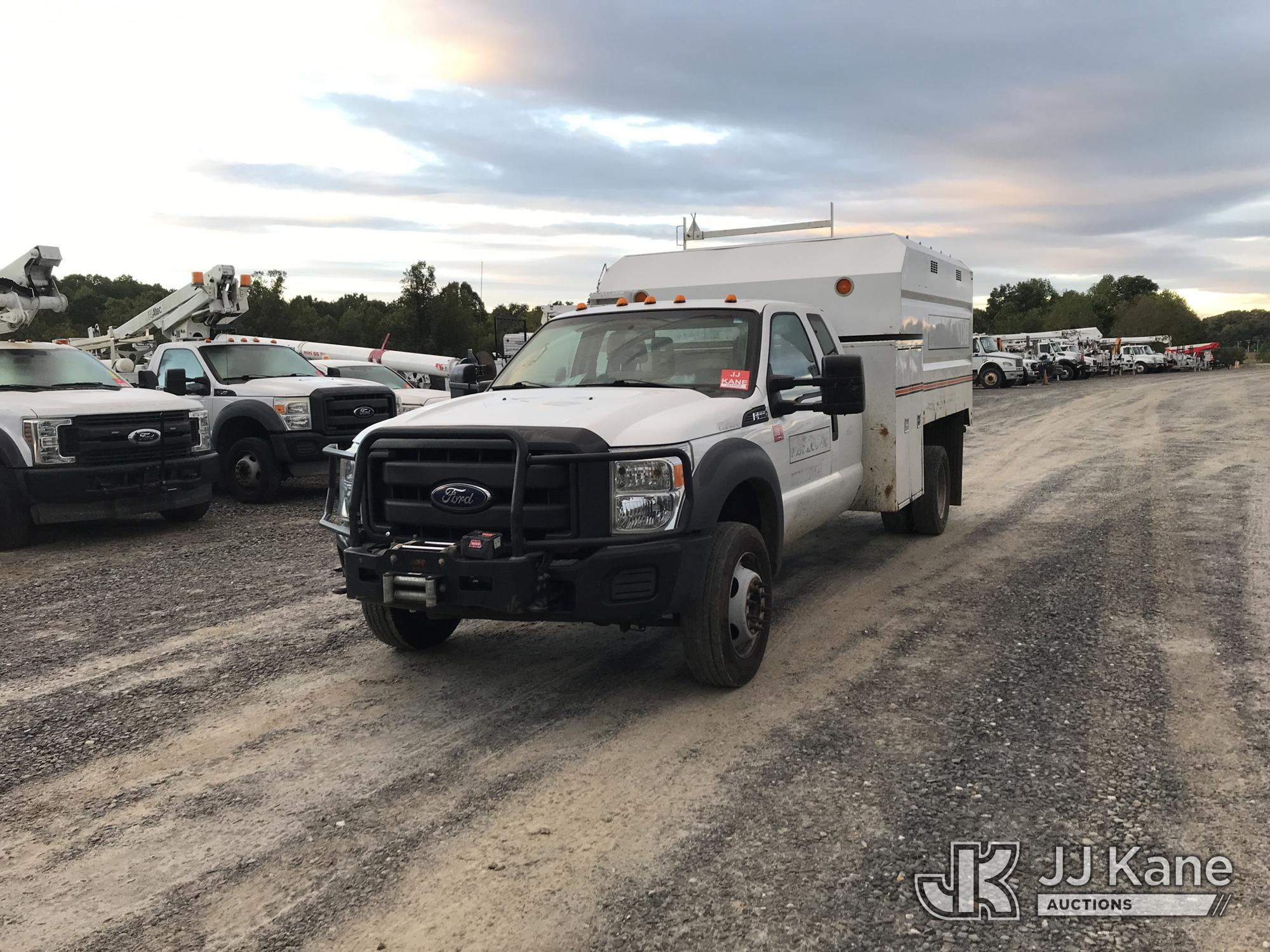 2013 Ford F-550 
