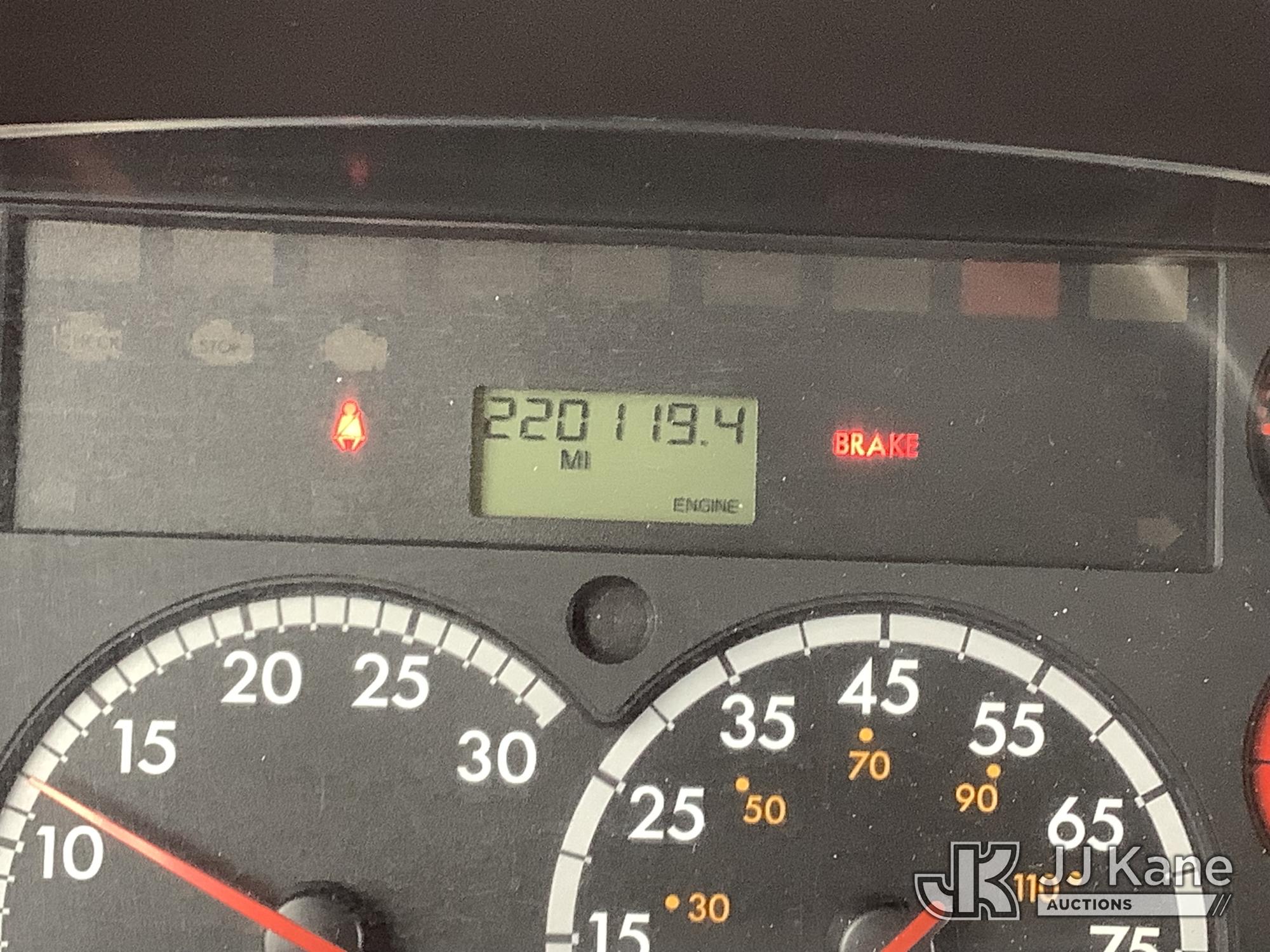 2013 Freightliner M2 106