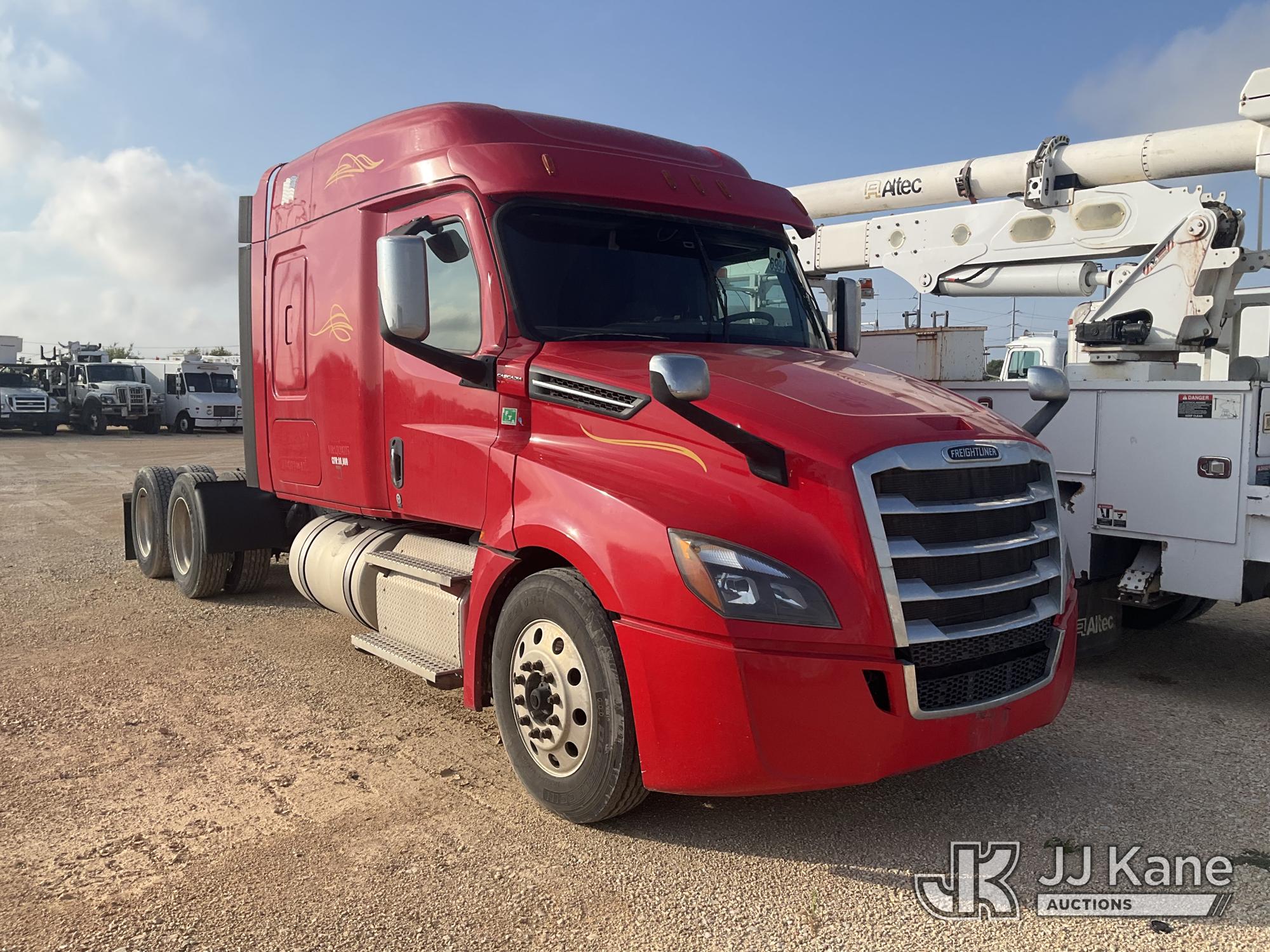 2020 Freightliner Cascadia 126