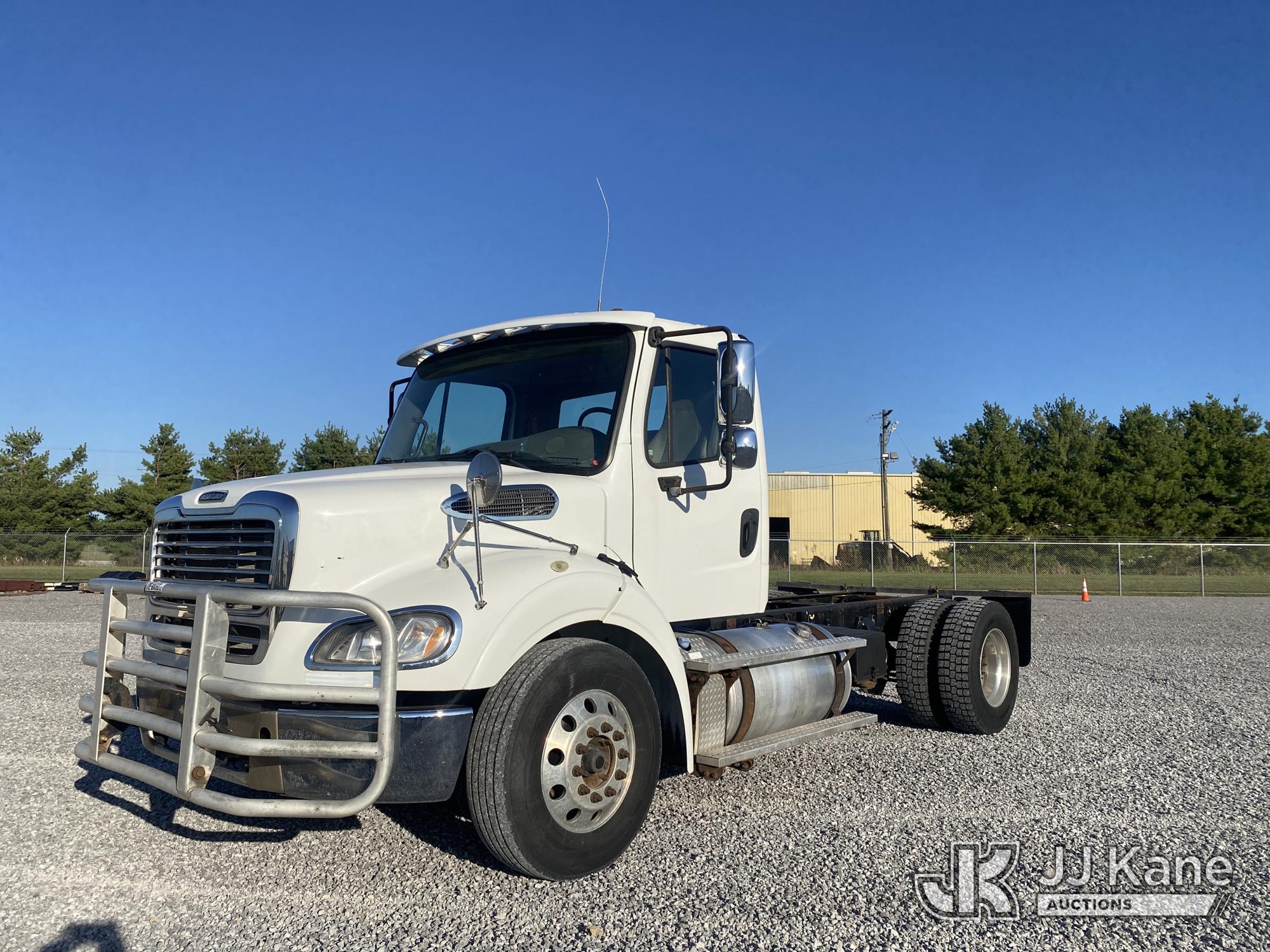 2013 Freightliner M2 112