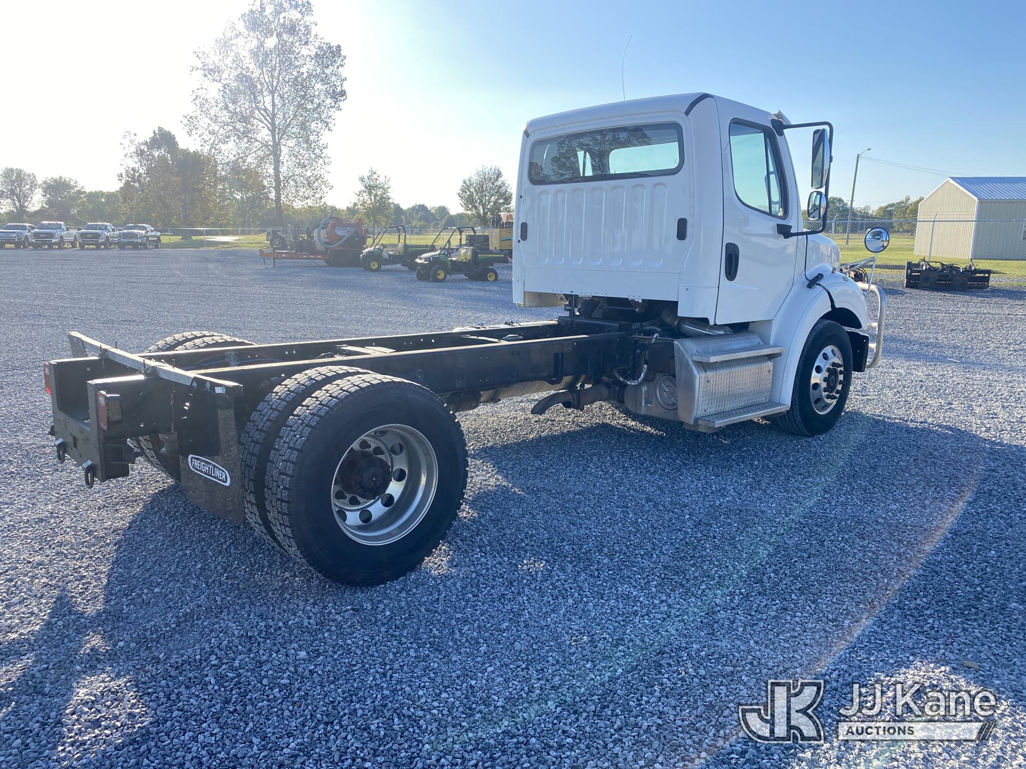 2013 Freightliner M2 112