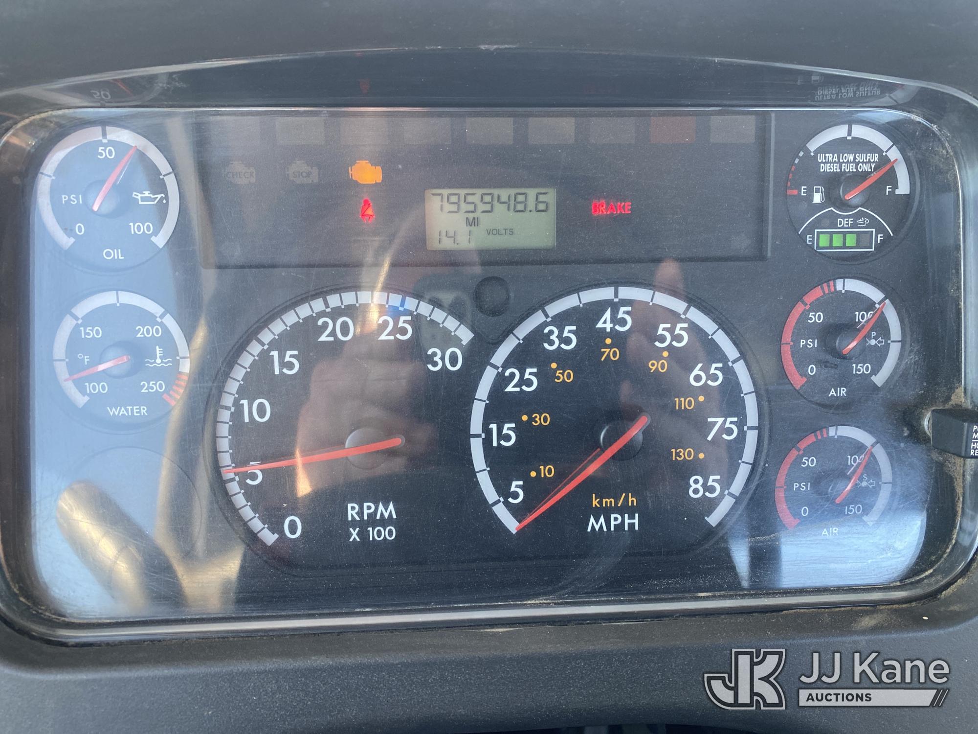 2013 Freightliner M2 112