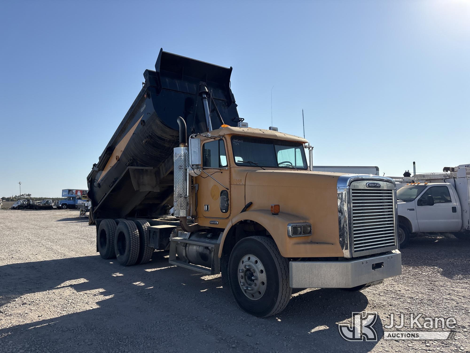 2001 Freightliner FLD120SD