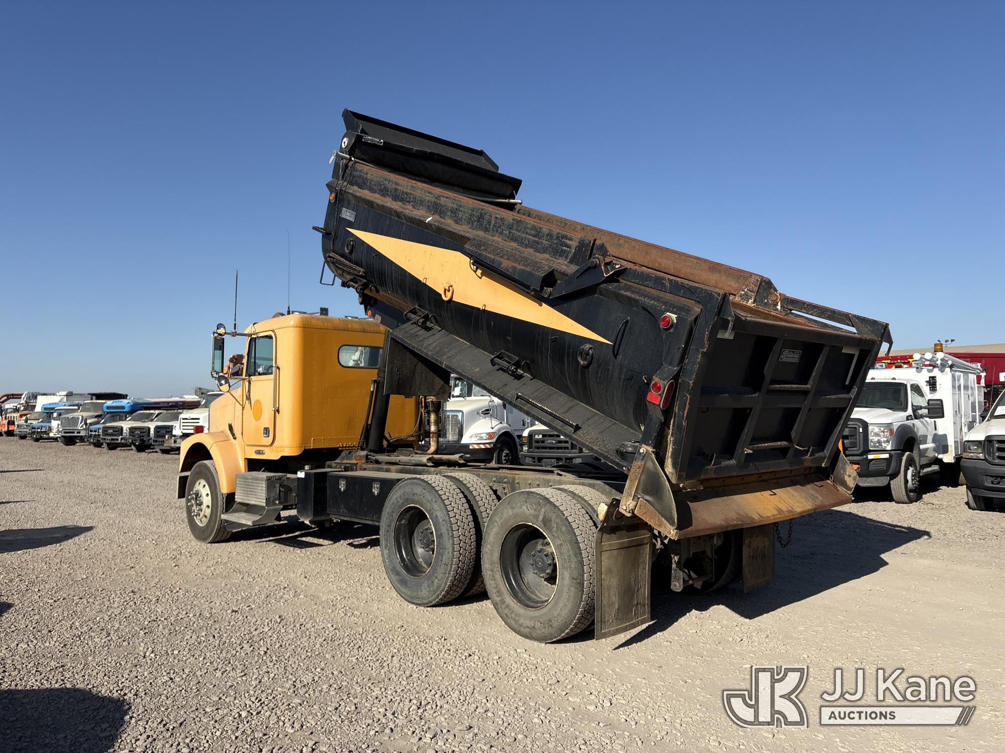 2001 Freightliner FLD120SD