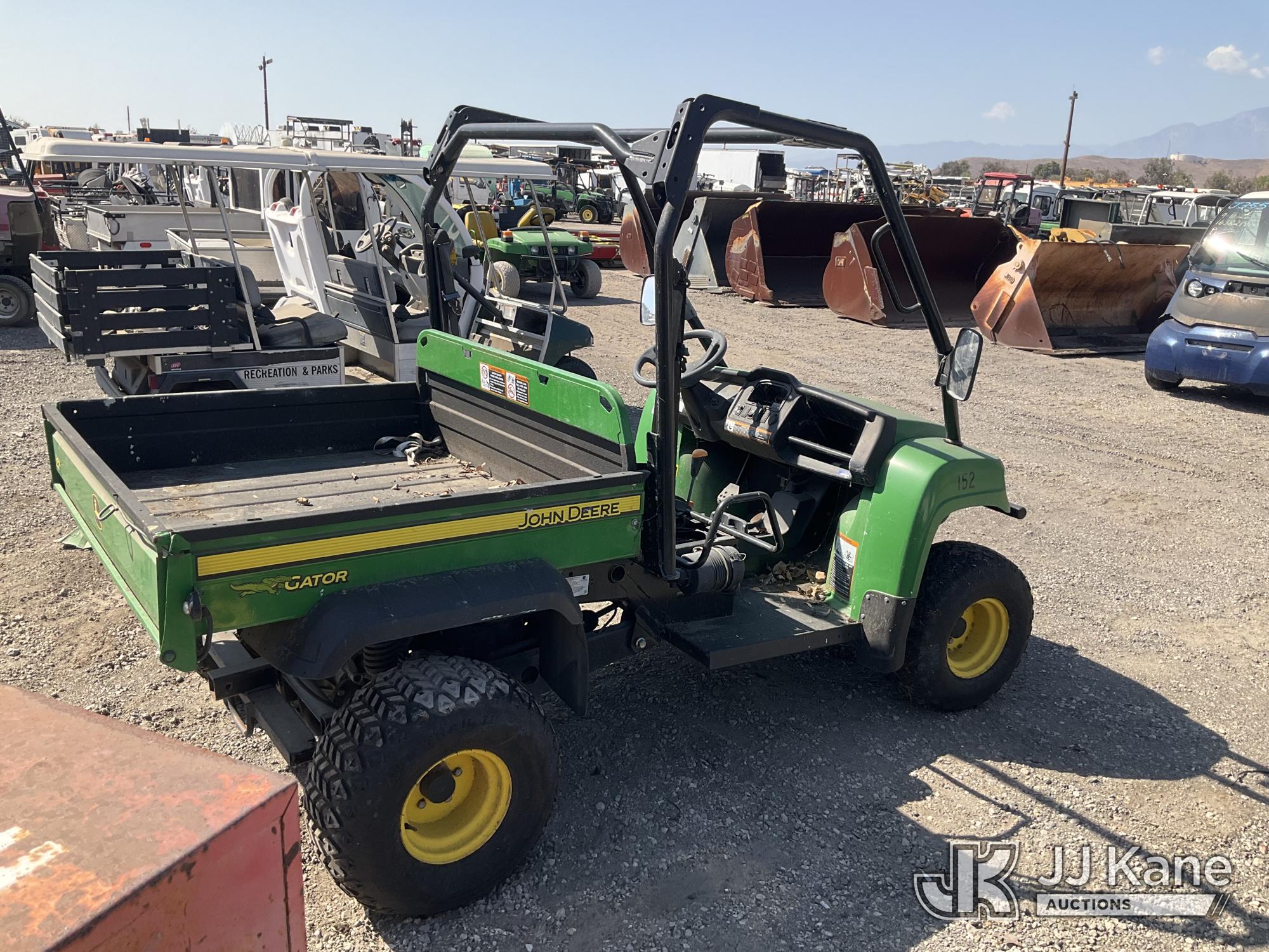 2013 John Deere HPX