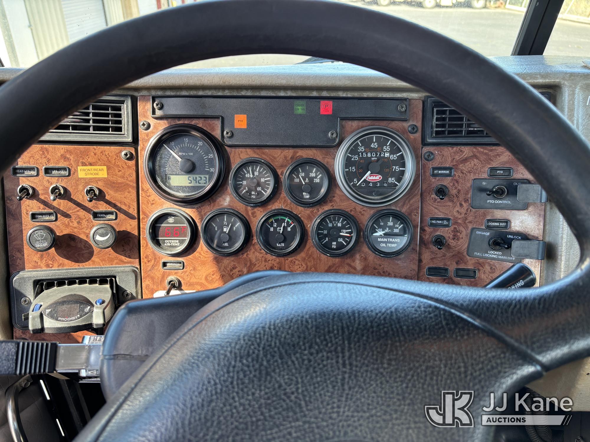 2006 Peterbilt 335