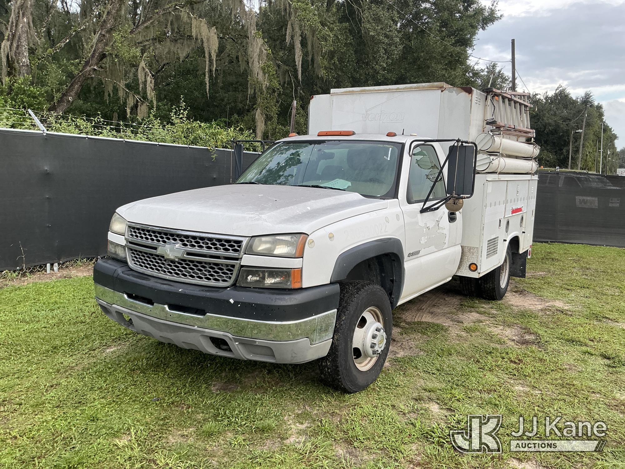 Photo of 2005 Chevrolet Silverado 3500